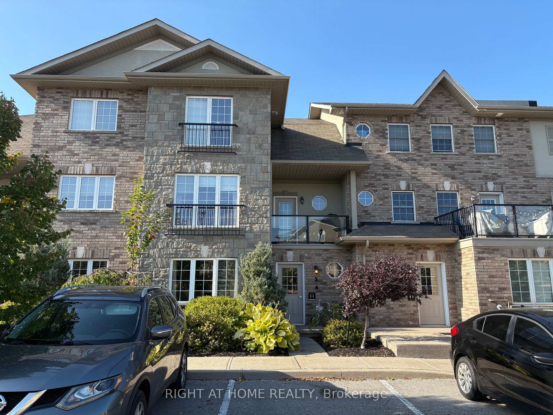 Front of Unit 3, 53 Ferndale Drive S