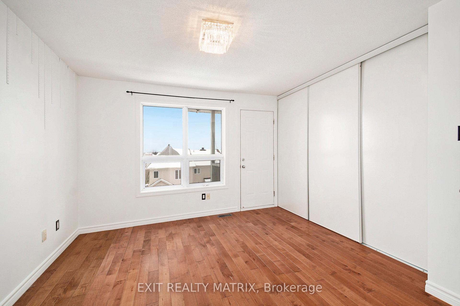Photo 10 of 594 Lakeridge Drive, Ottawa, Avalon East — HOMEH