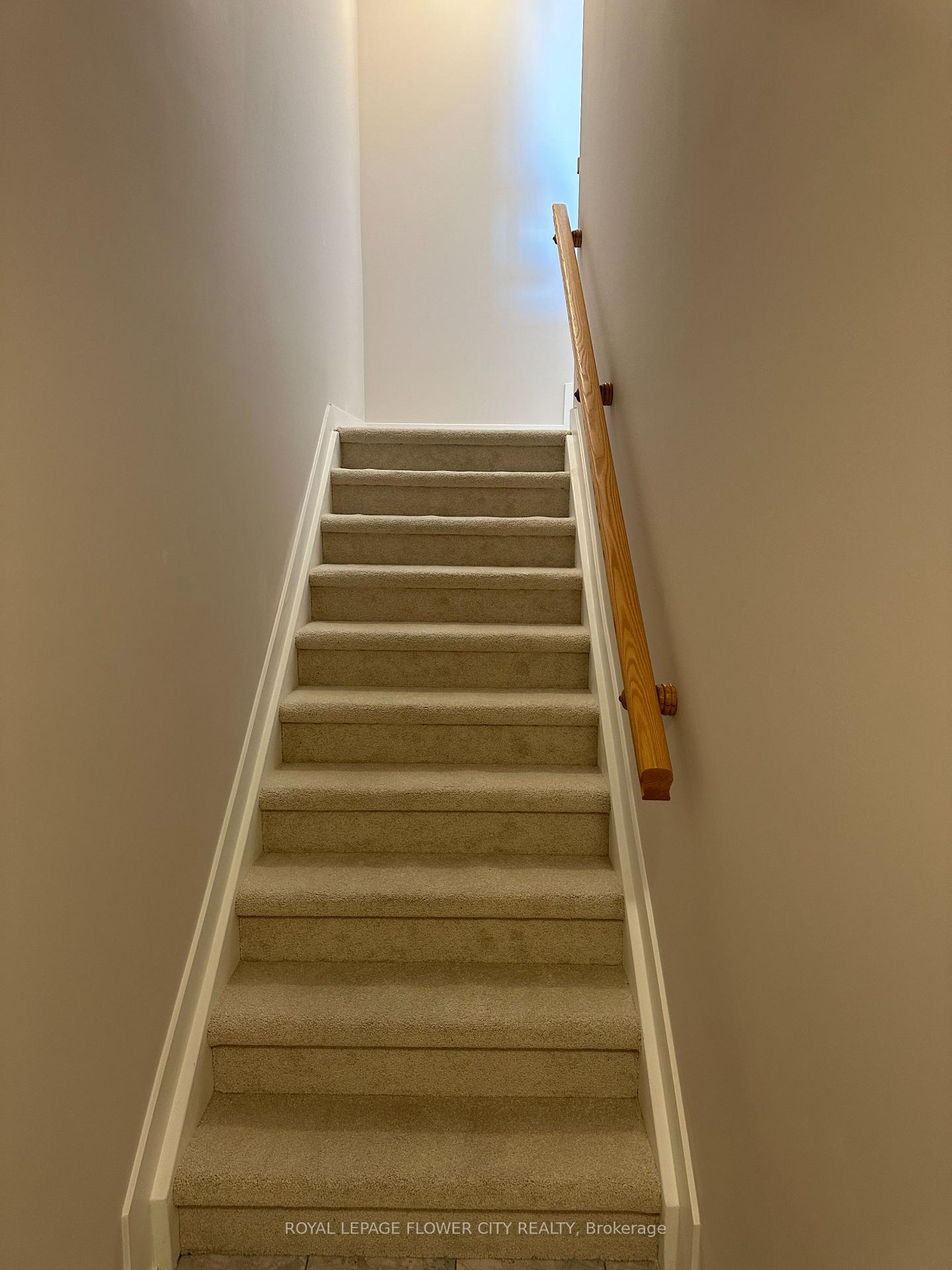 Photo 4 of 604 Mishi Private, Ottawa, CFB Rockcliffe and Area — HOMEH