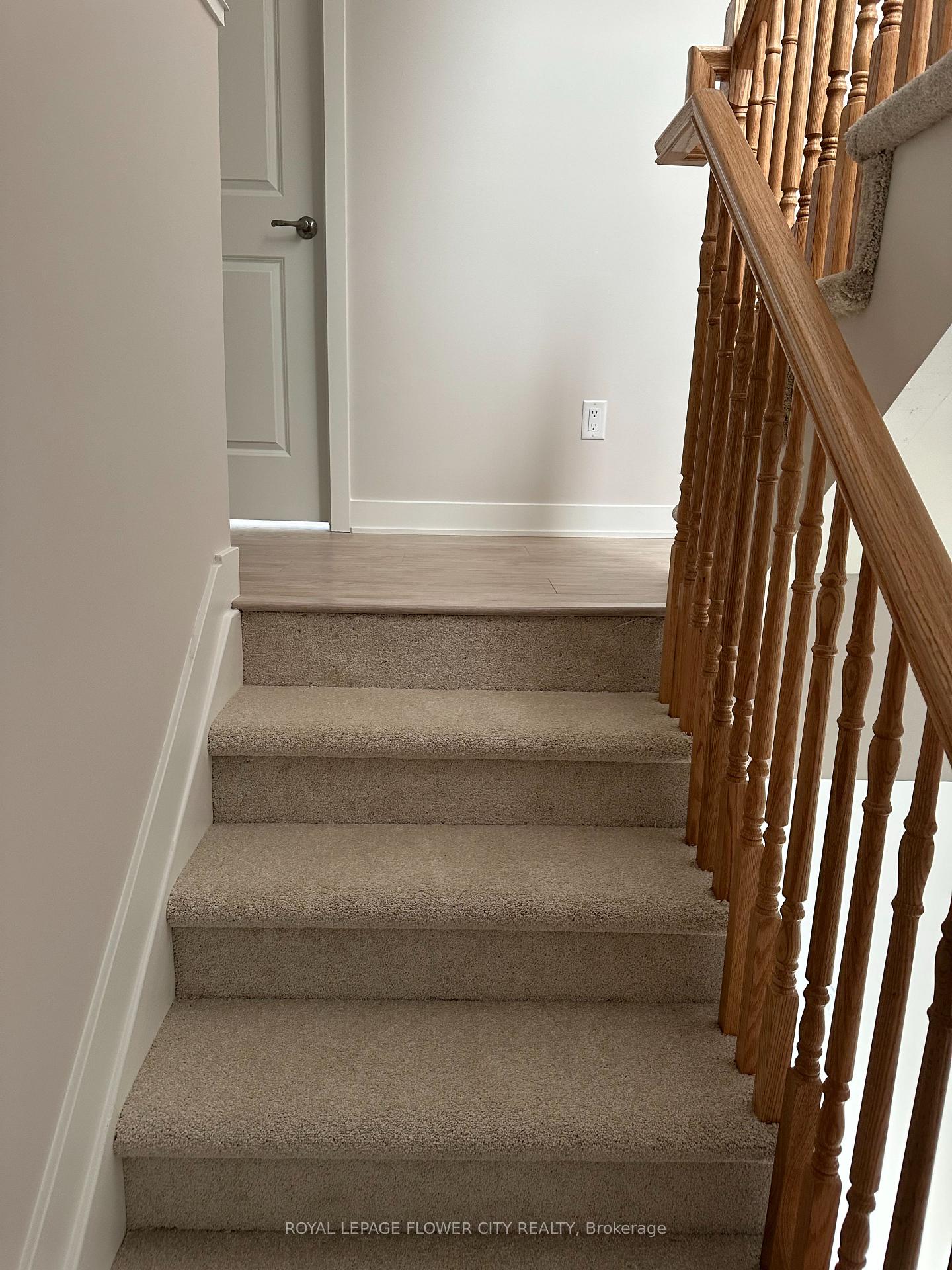 Photo 5 of 604 Mishi Private, Ottawa, CFB Rockcliffe and Area — HOMEH