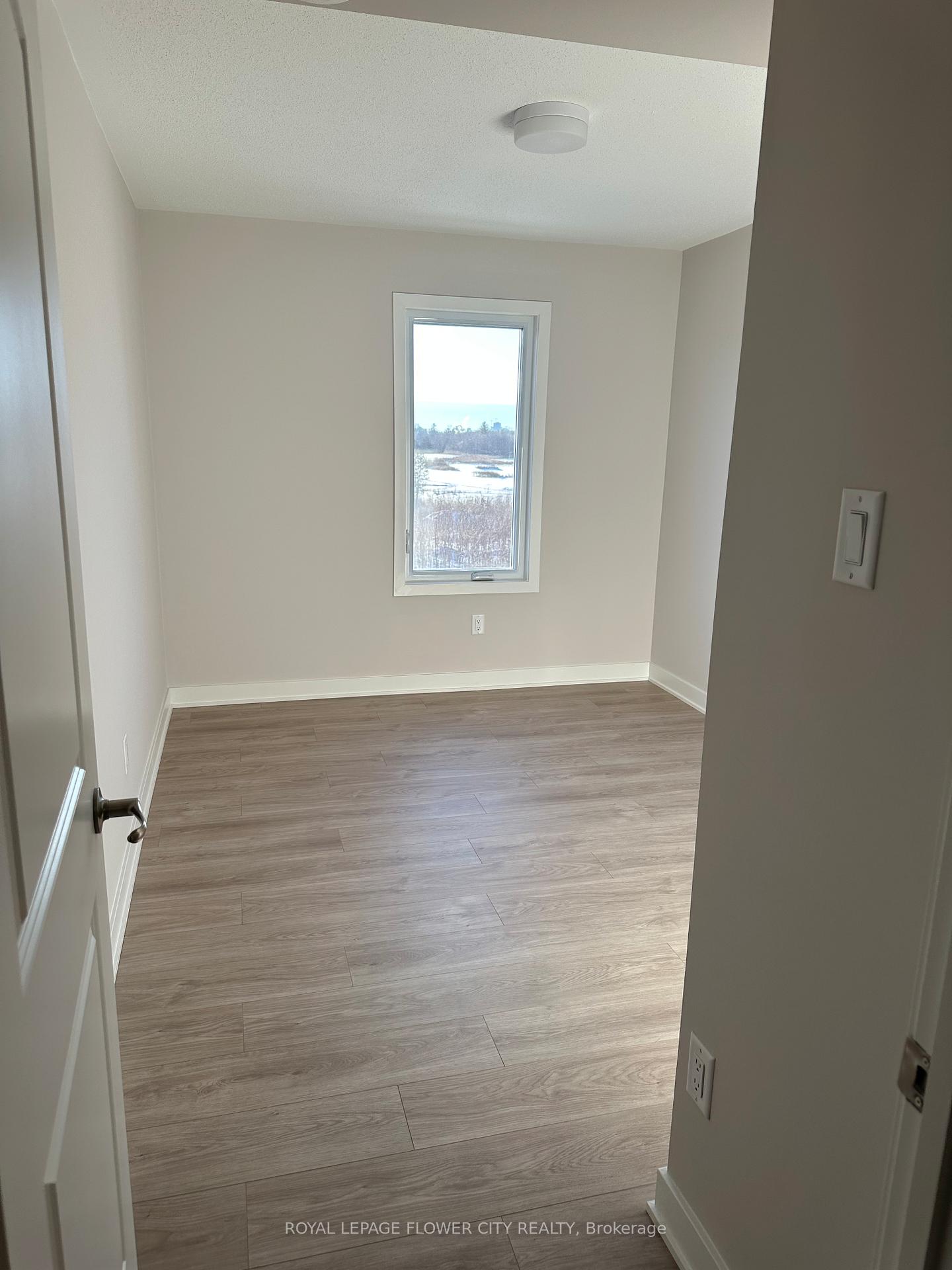 Photo 7 of 604 Mishi Private, Ottawa, CFB Rockcliffe and Area — HOMEH