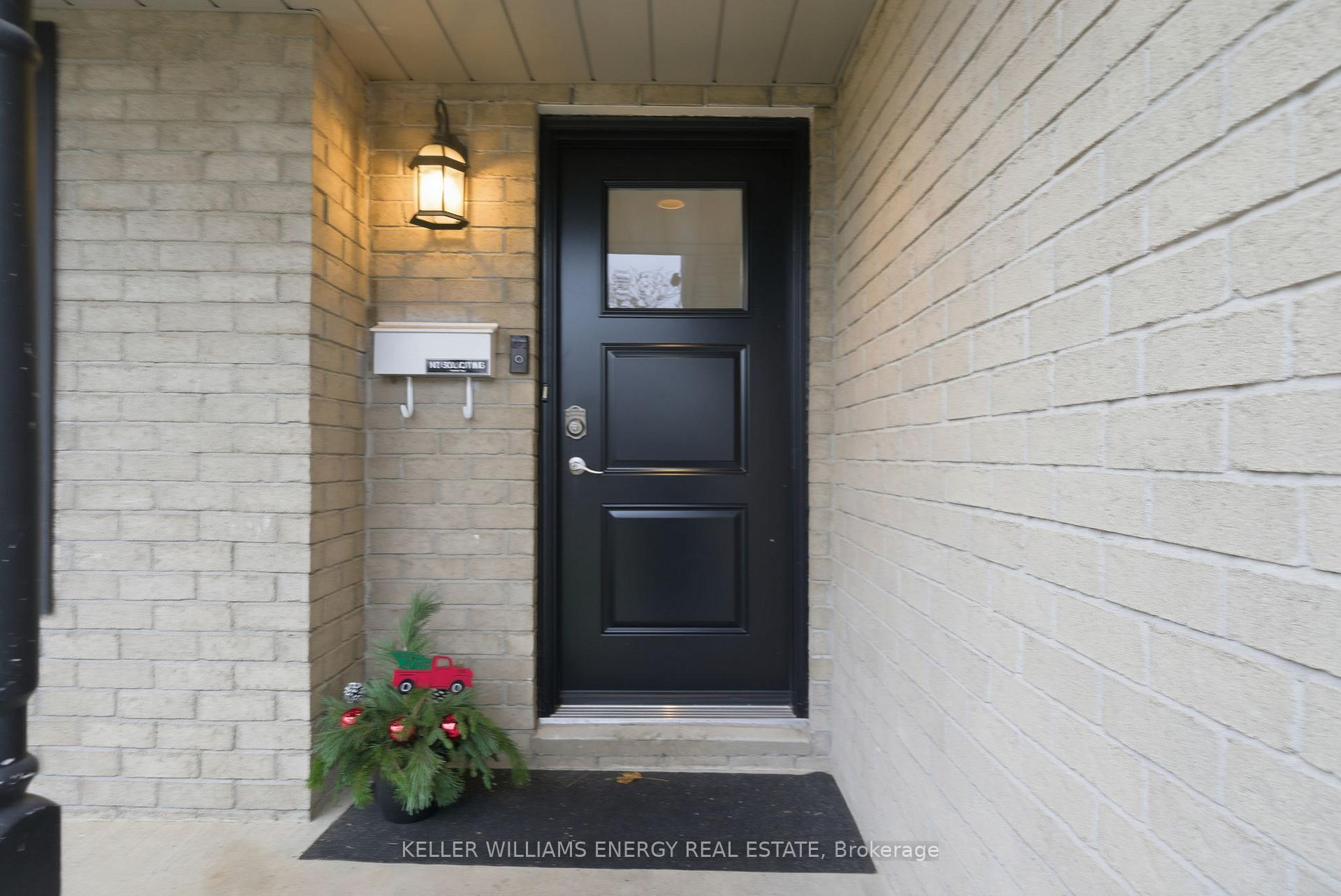 Photo 3 of 14 Soper Creek Drive, Clarington, Bowmanville — HOMEH