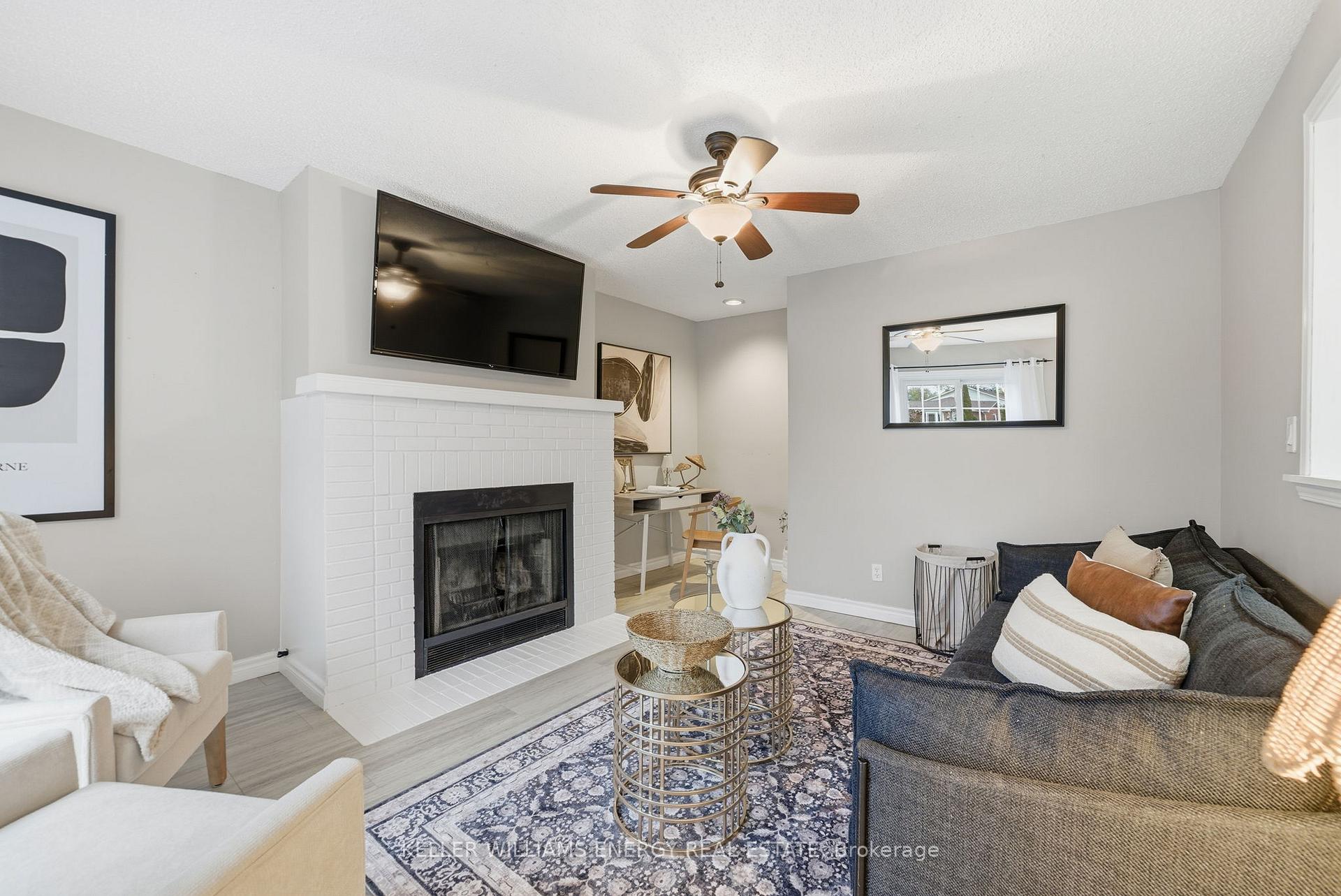 Photo 6 of 14 Soper Creek Drive, Clarington, Bowmanville — HOMEH
