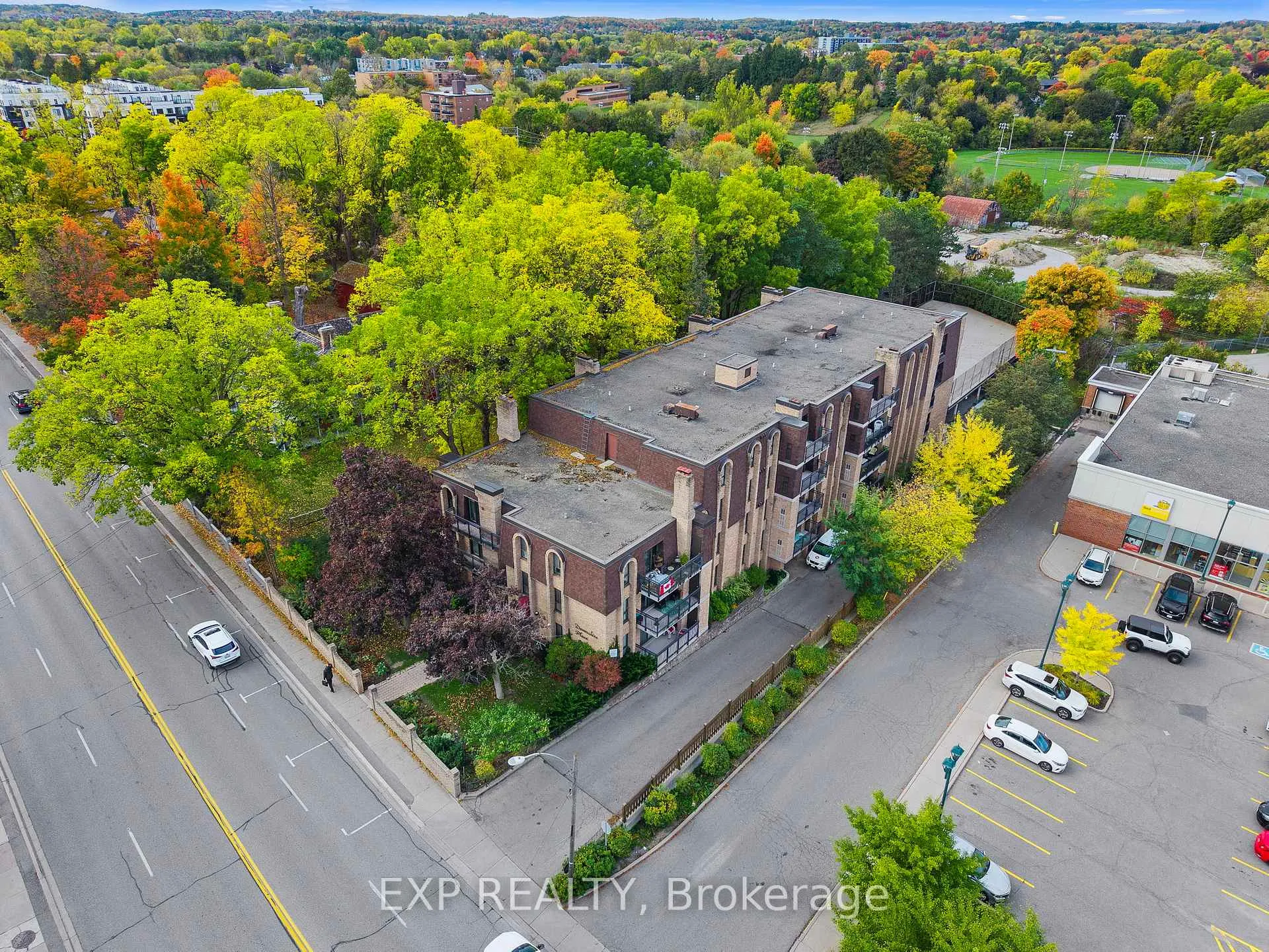 Photo 1 of Unit 203, 15390 Yonge Street, Aurora, Aurora Heights — HOMEH