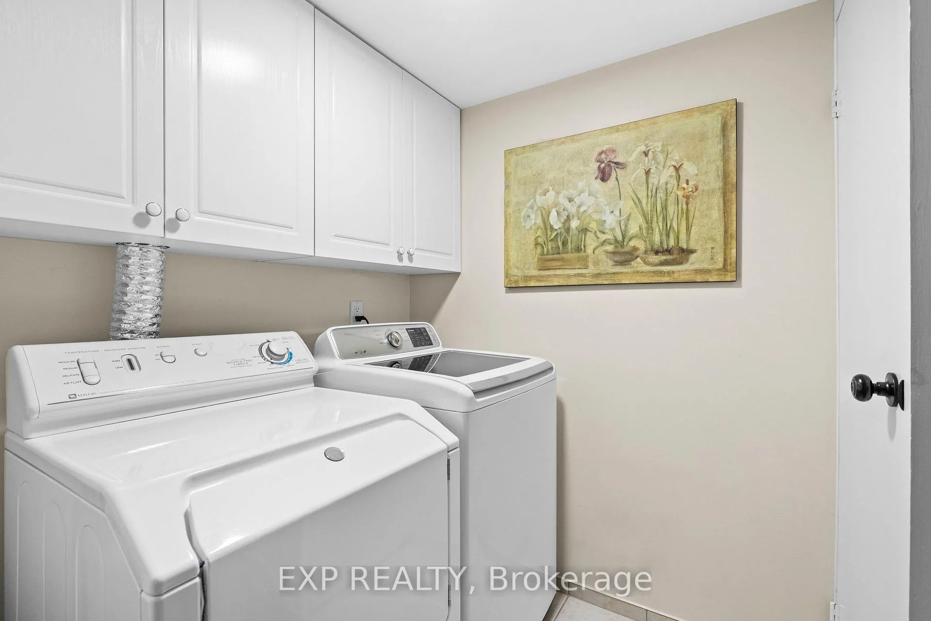 Photo 20 of Unit 203, 15390 Yonge Street, Aurora, Aurora Heights — HOMEH