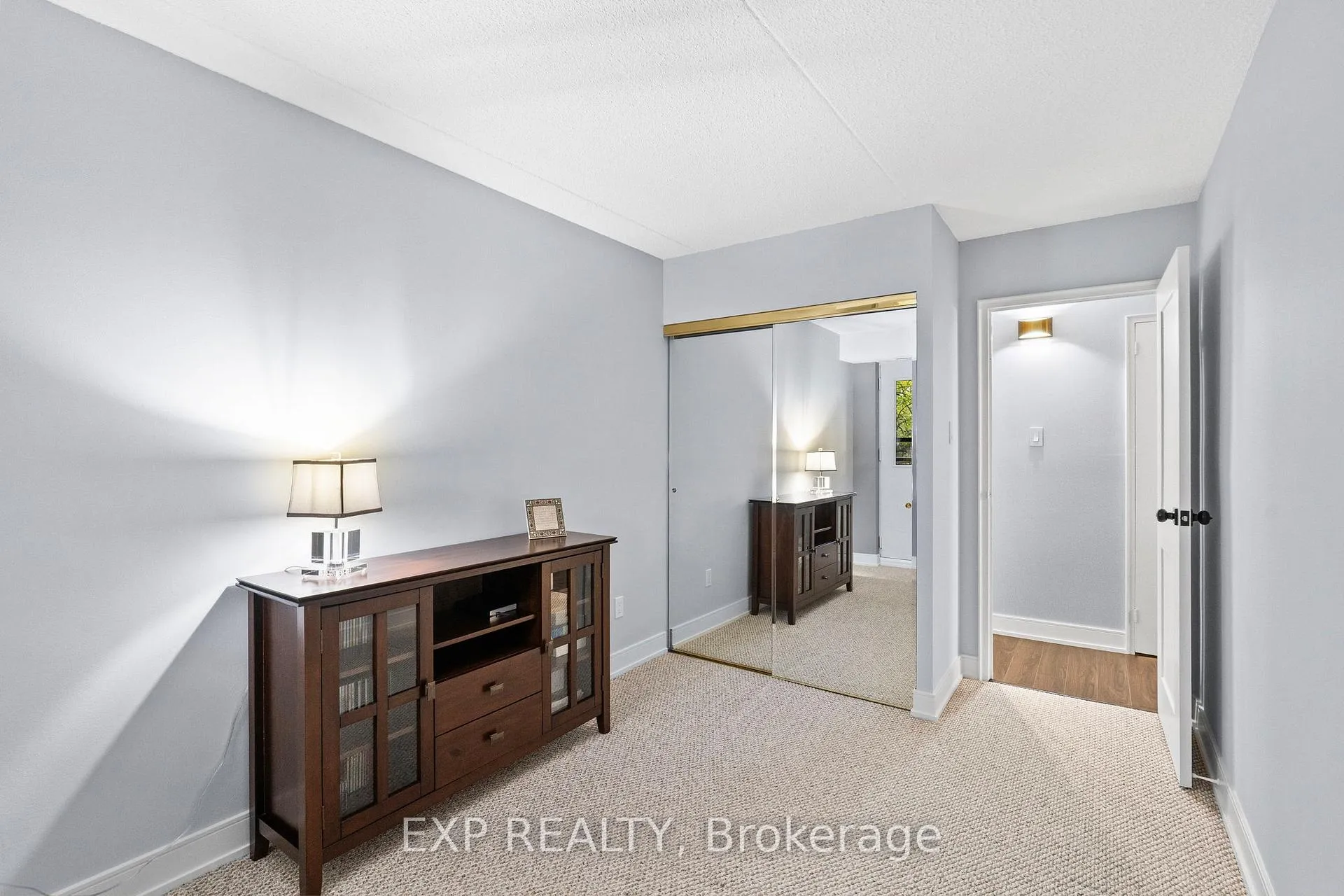 Photo 23 of Unit 203, 15390 Yonge Street, Aurora, Aurora Heights — HOMEH