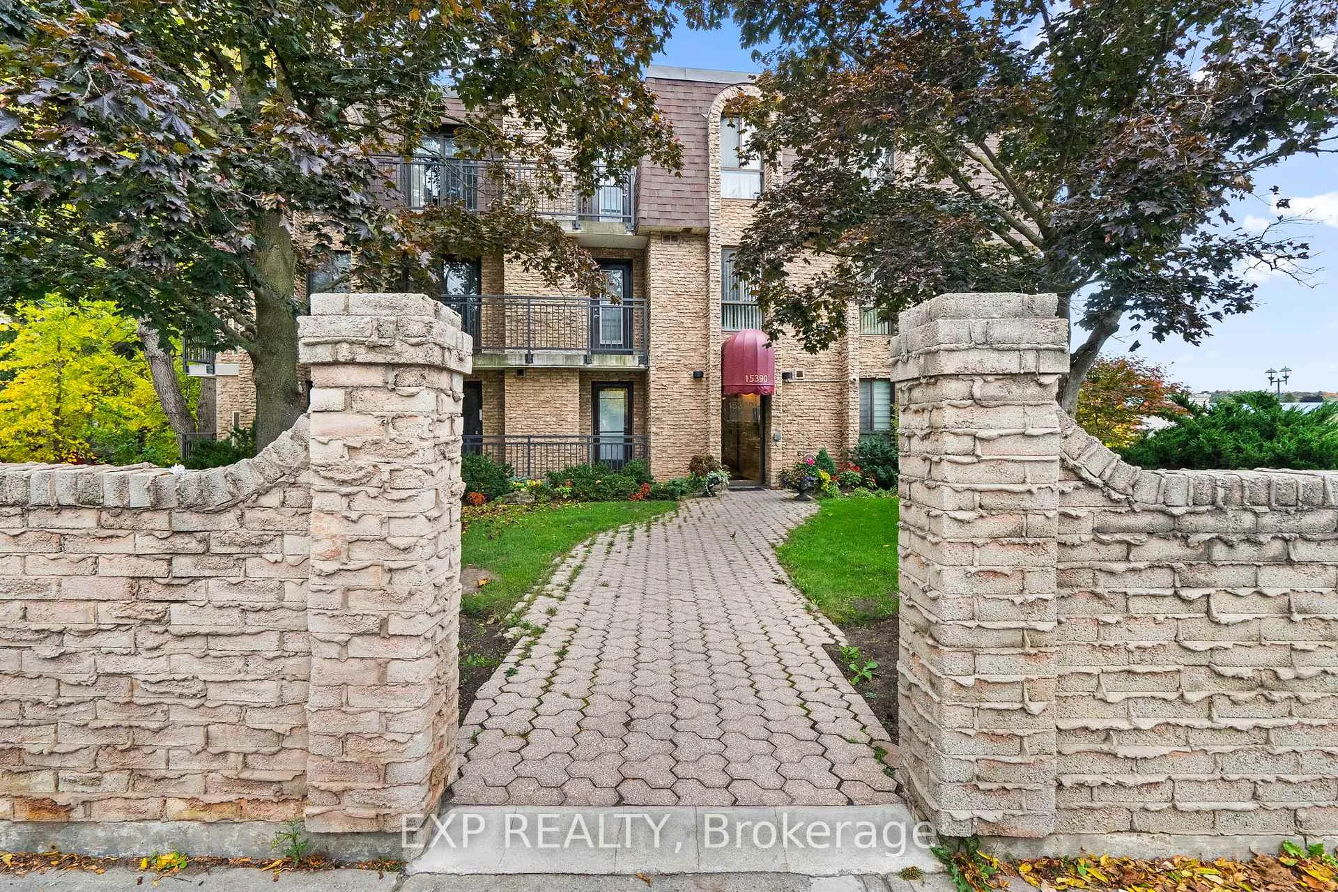 Photo 41 of Unit 203, 15390 Yonge Street, Aurora, Aurora Heights — HOMEH