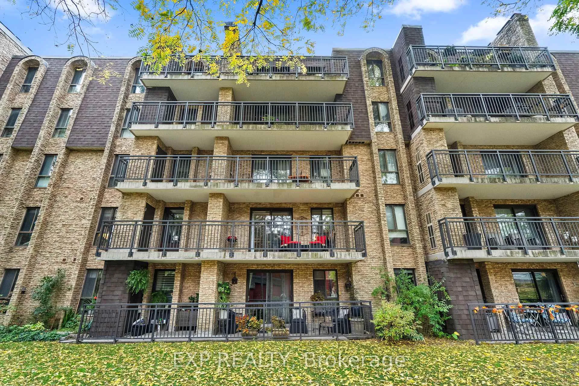 Photo 42 of Unit 203, 15390 Yonge Street, Aurora, Aurora Heights — HOMEH