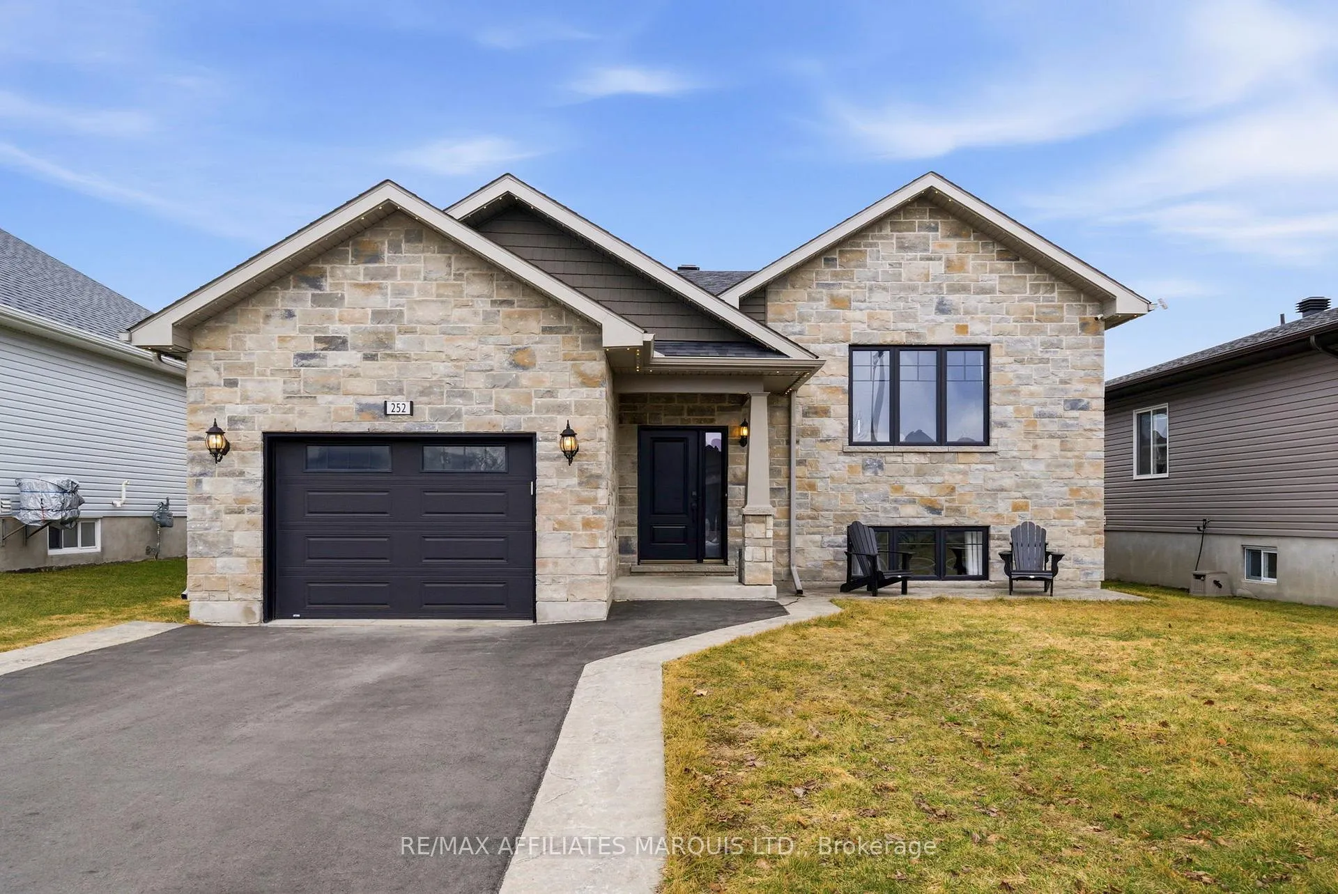 Photo 1 of 252 Eastport Drive, Cornwall — HOMEH