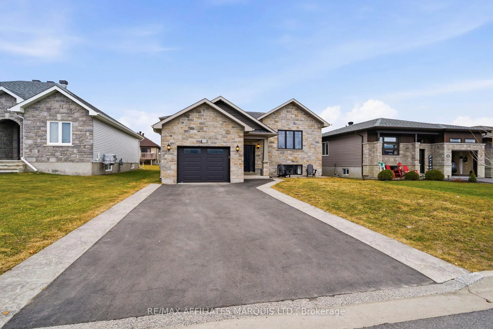 Photo 3 of 252 Eastport Drive, Cornwall — HOMEH