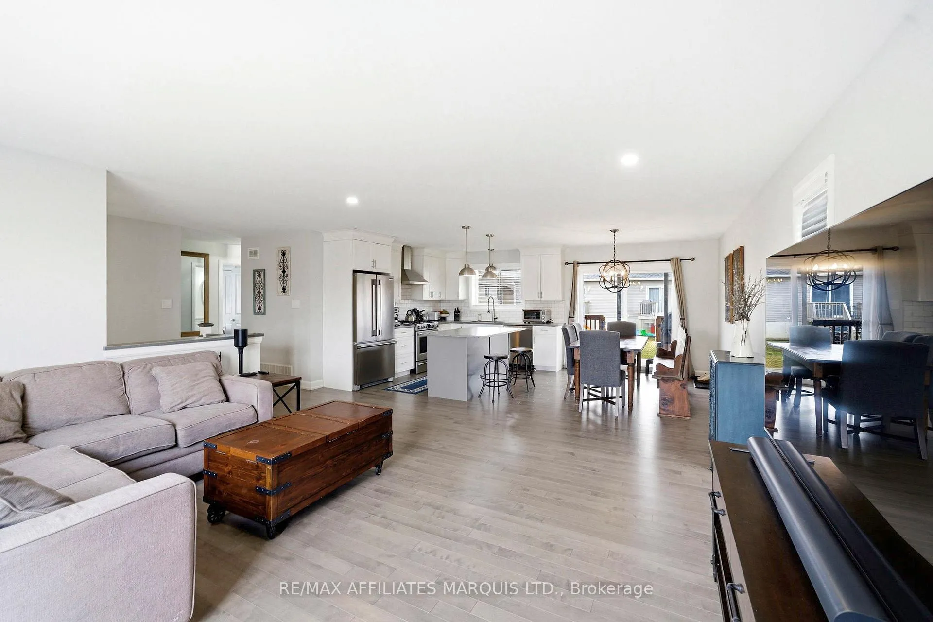 Photo 9 of 252 Eastport Drive, Cornwall — HOMEH