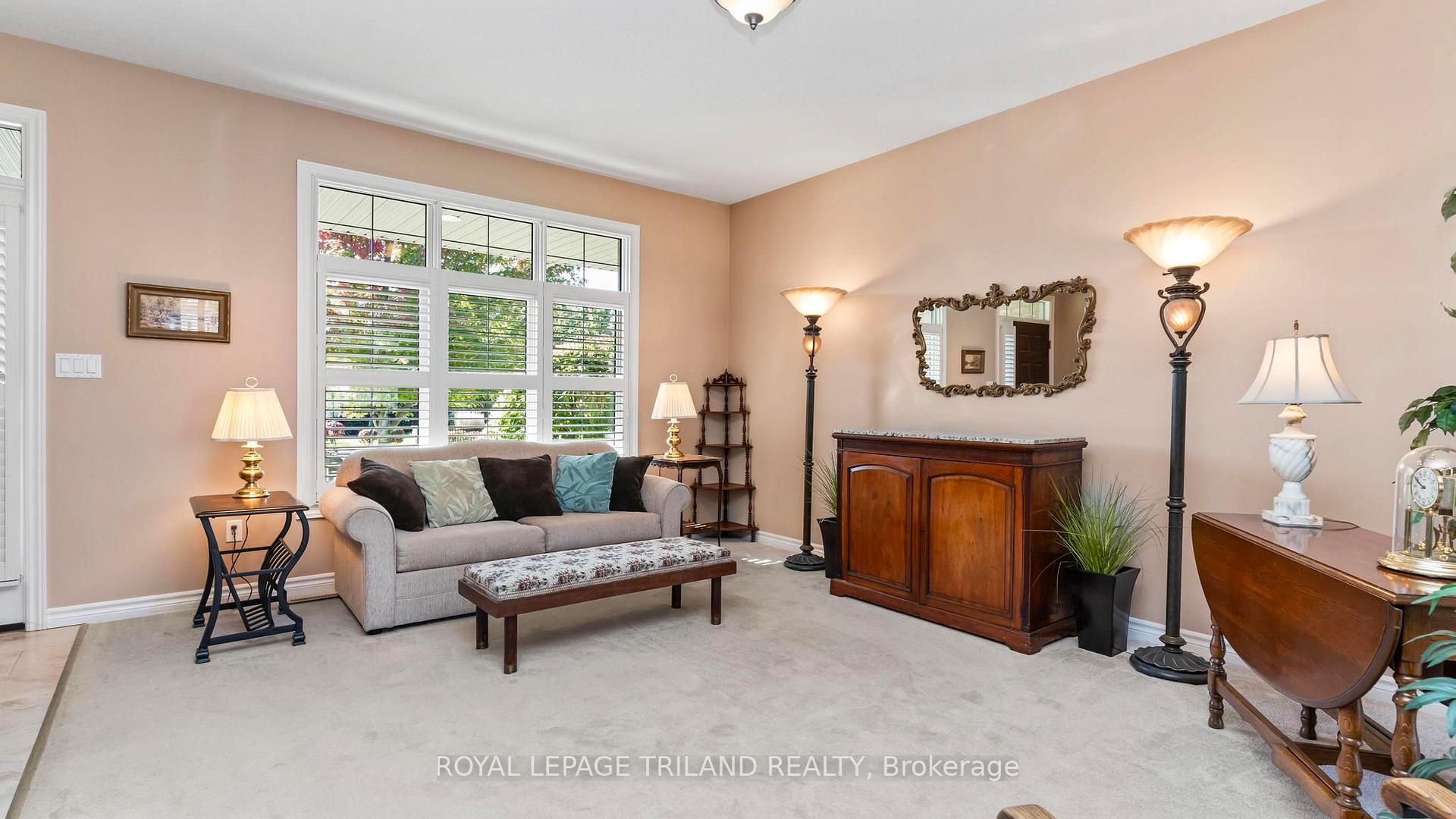Photo 6 of Unit 5, 100 Southgate Parkway, St. Thomas — HOMEH