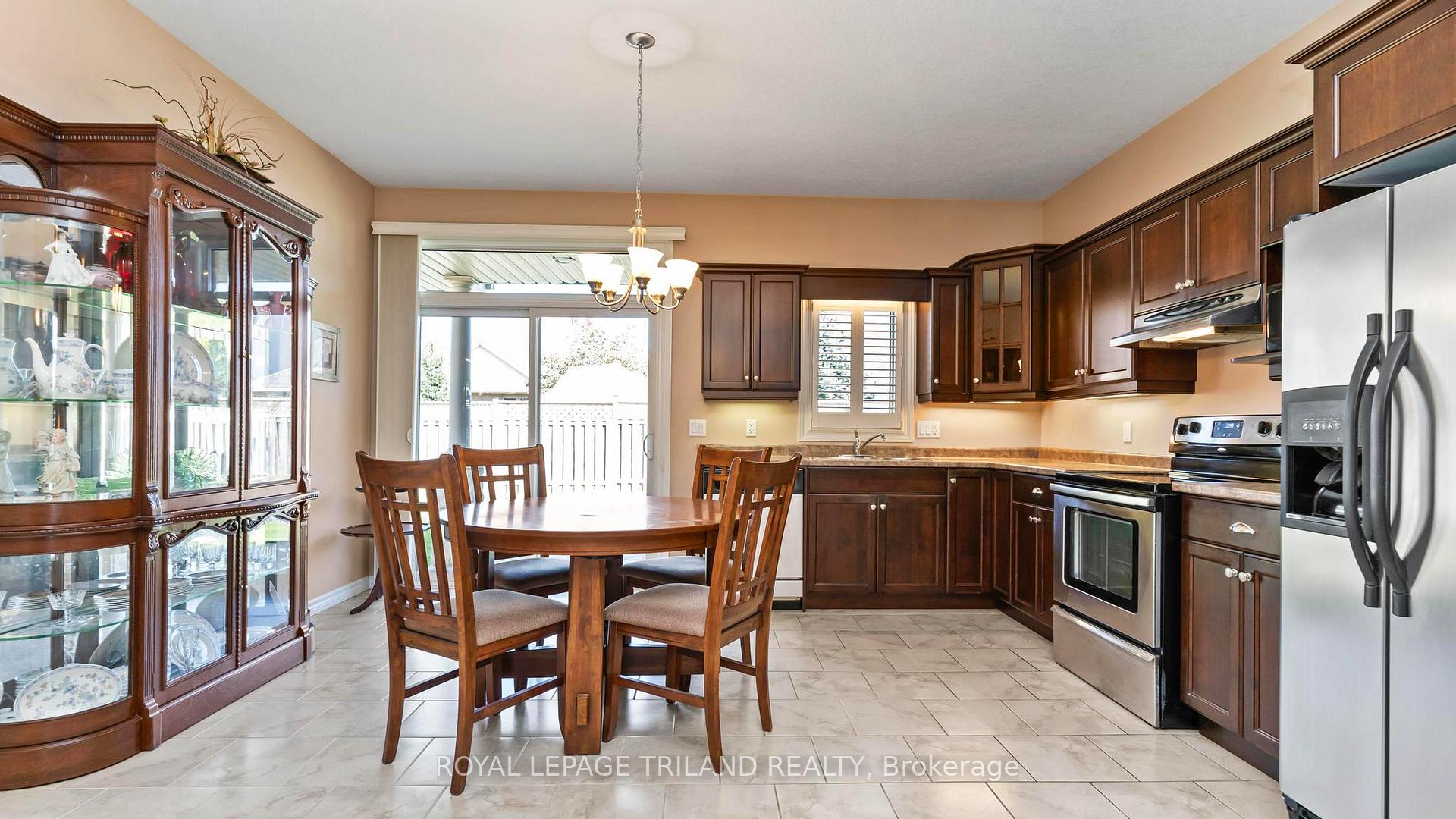 Photo 9 of Unit 5, 100 Southgate Parkway, St. Thomas — HOMEH