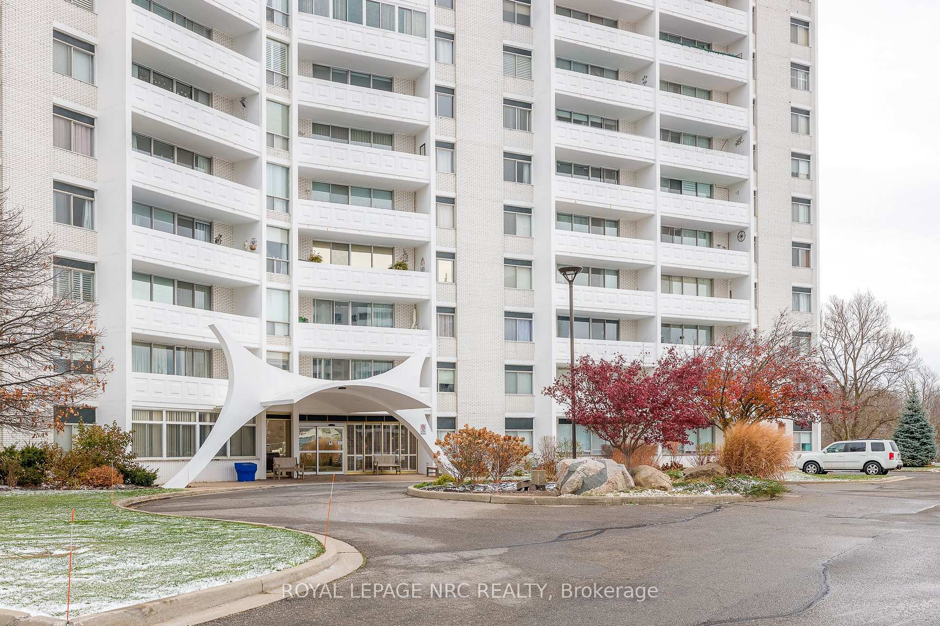 Front of Unit 1006, 15 Towering Heights Boulevard
