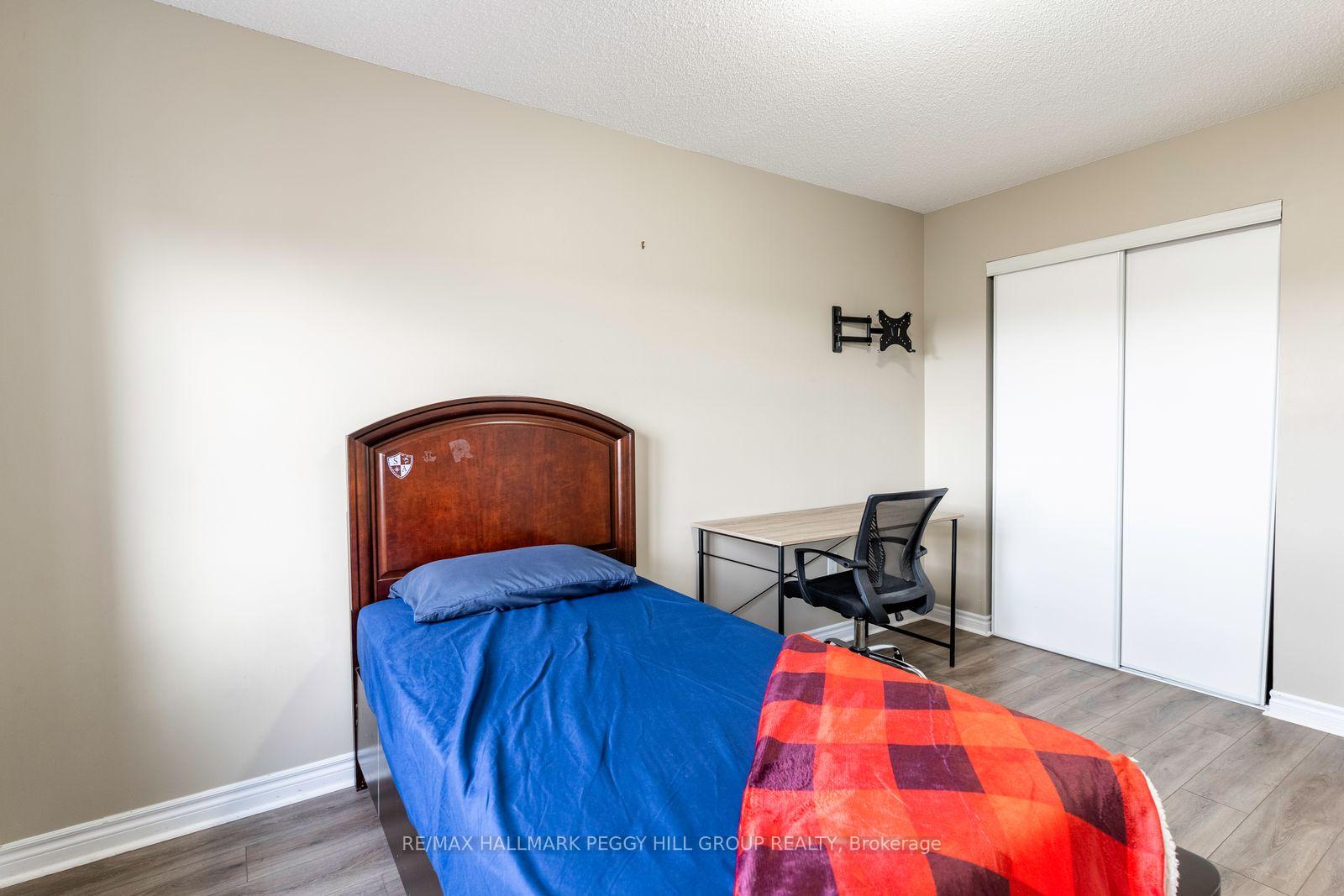 Photo 9 of Unit 2, 141 Sydenham Wells, Barrie, Georgian Drive — HOMEH