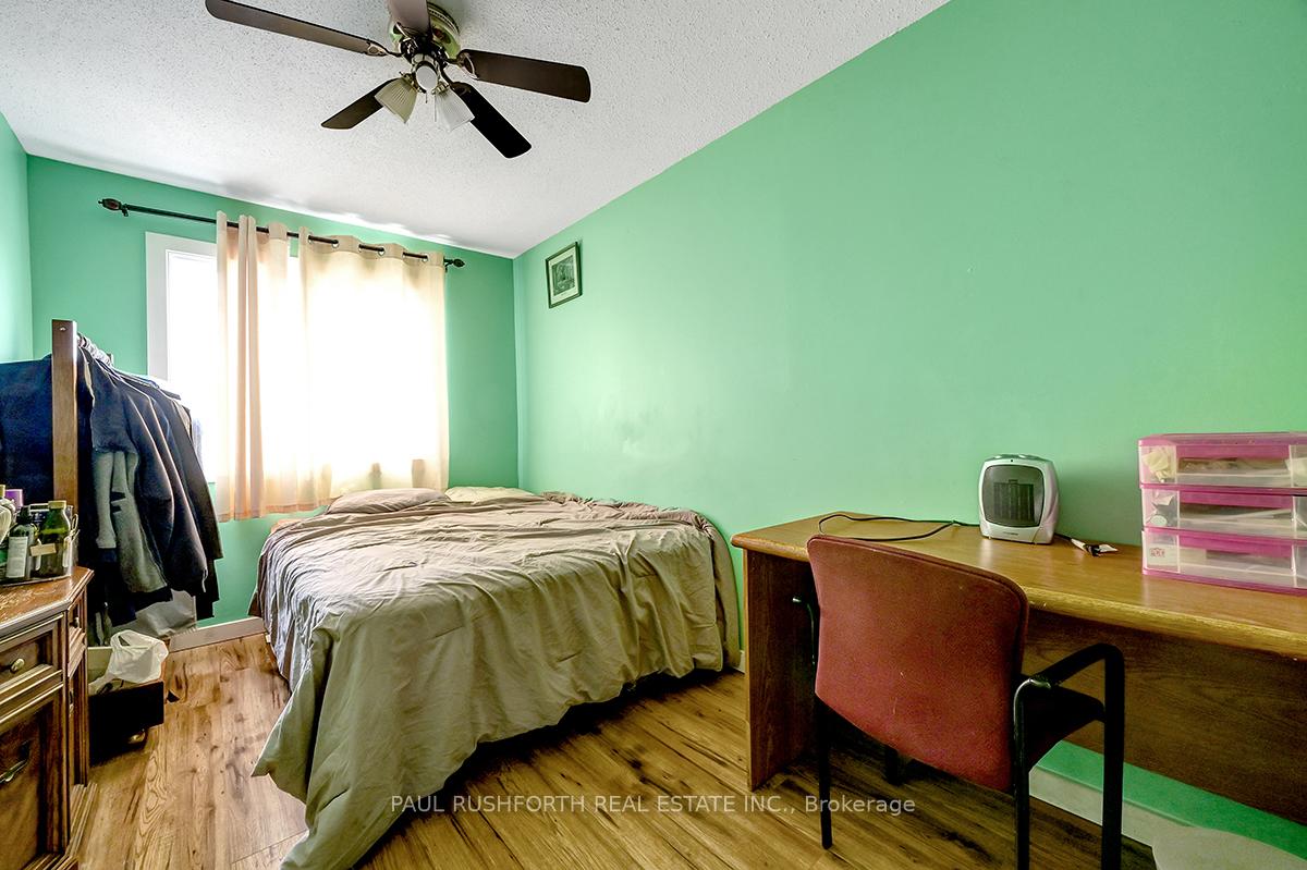 Photo 9 of 33 Corley Private, Ottawa, Heron Gate/Industrial Park — HOMEH