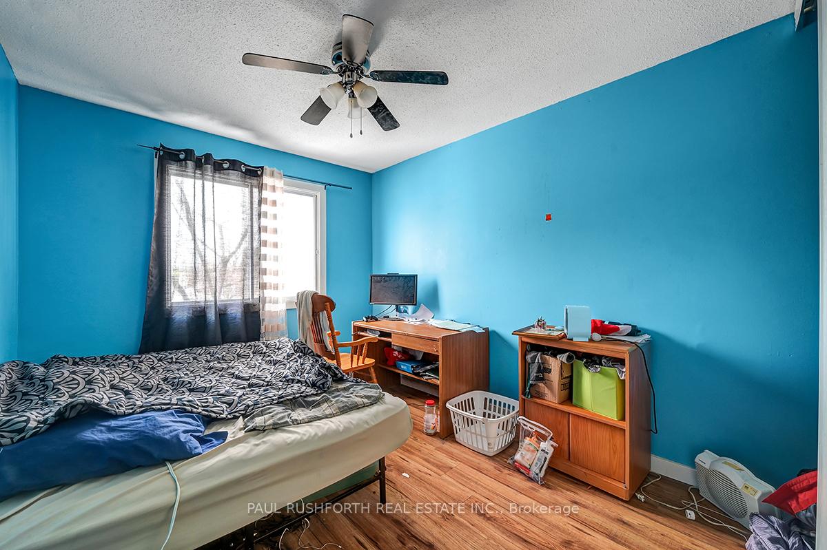 Photo 10 of 33 Corley Private, Ottawa, Heron Gate/Industrial Park — HOMEH