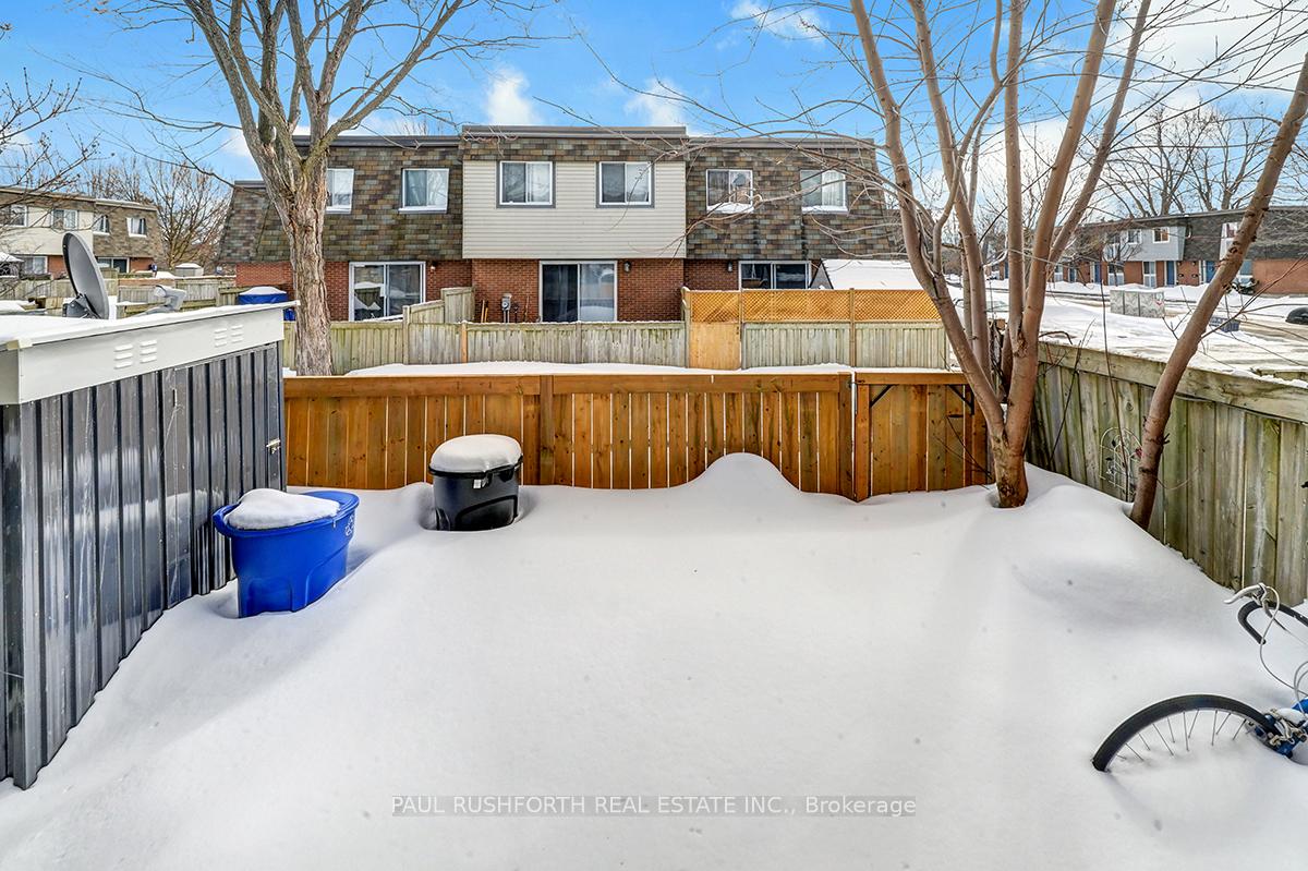 Photo 14 of 33 Corley Private, Ottawa, Heron Gate/Industrial Park — HOMEH