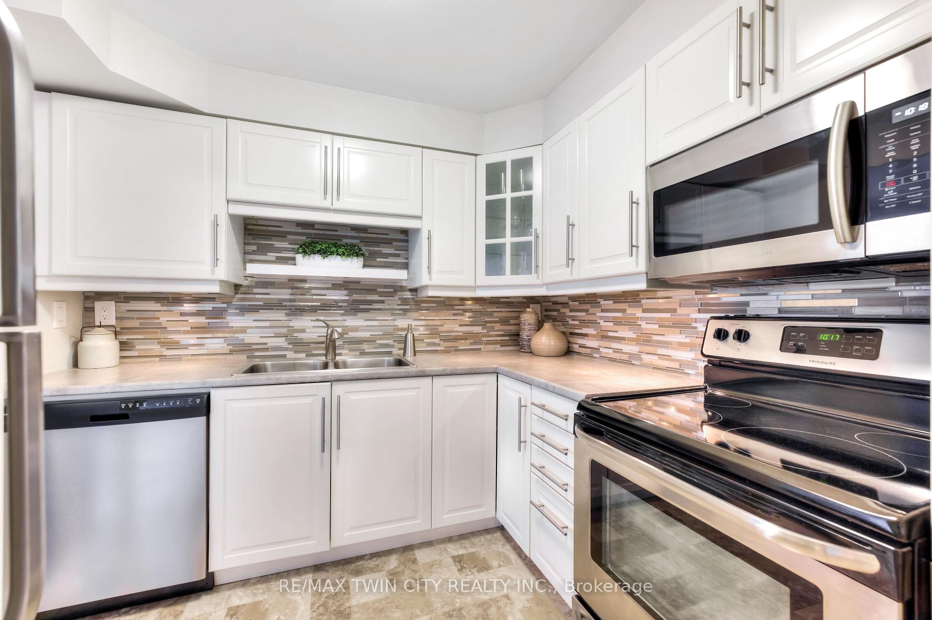Photo 17 of Unit 504, 1414 King Street E, Kitchener — HOMEH