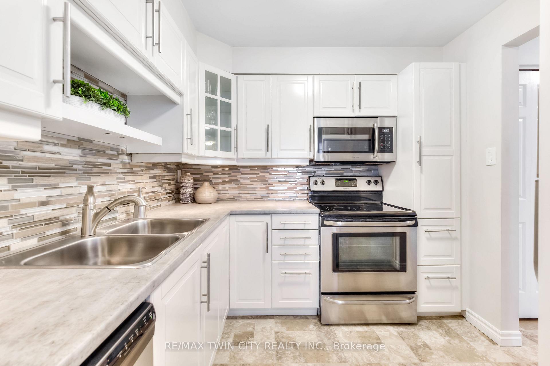 Photo 19 of Unit 504, 1414 King Street E, Kitchener — HOMEH