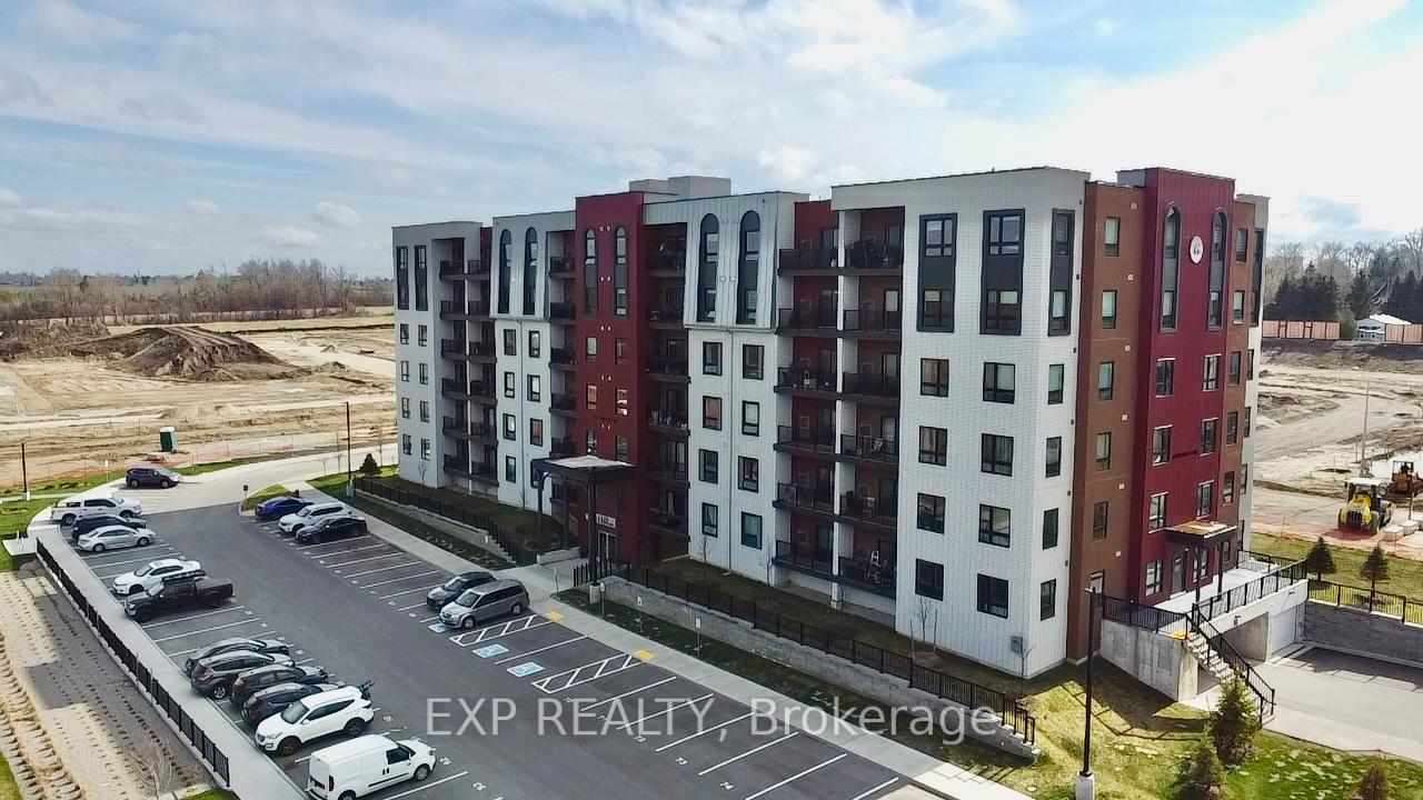 Photo 2 of Unit 206, 10 Culinary Lane, Barrie, Rural Barrie Southeast — HOMEH