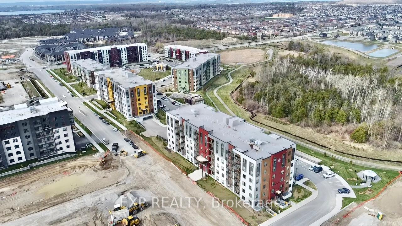 Photo 6 of Unit 206, 10 Culinary Lane, Barrie, Rural Barrie Southeast — HOMEH