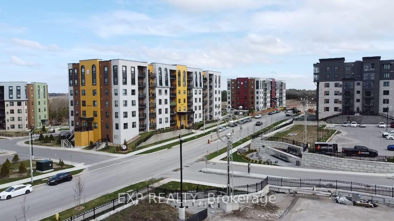 Photo 7 of Unit 206, 10 Culinary Lane, Barrie, Rural Barrie Southeast — HOMEH