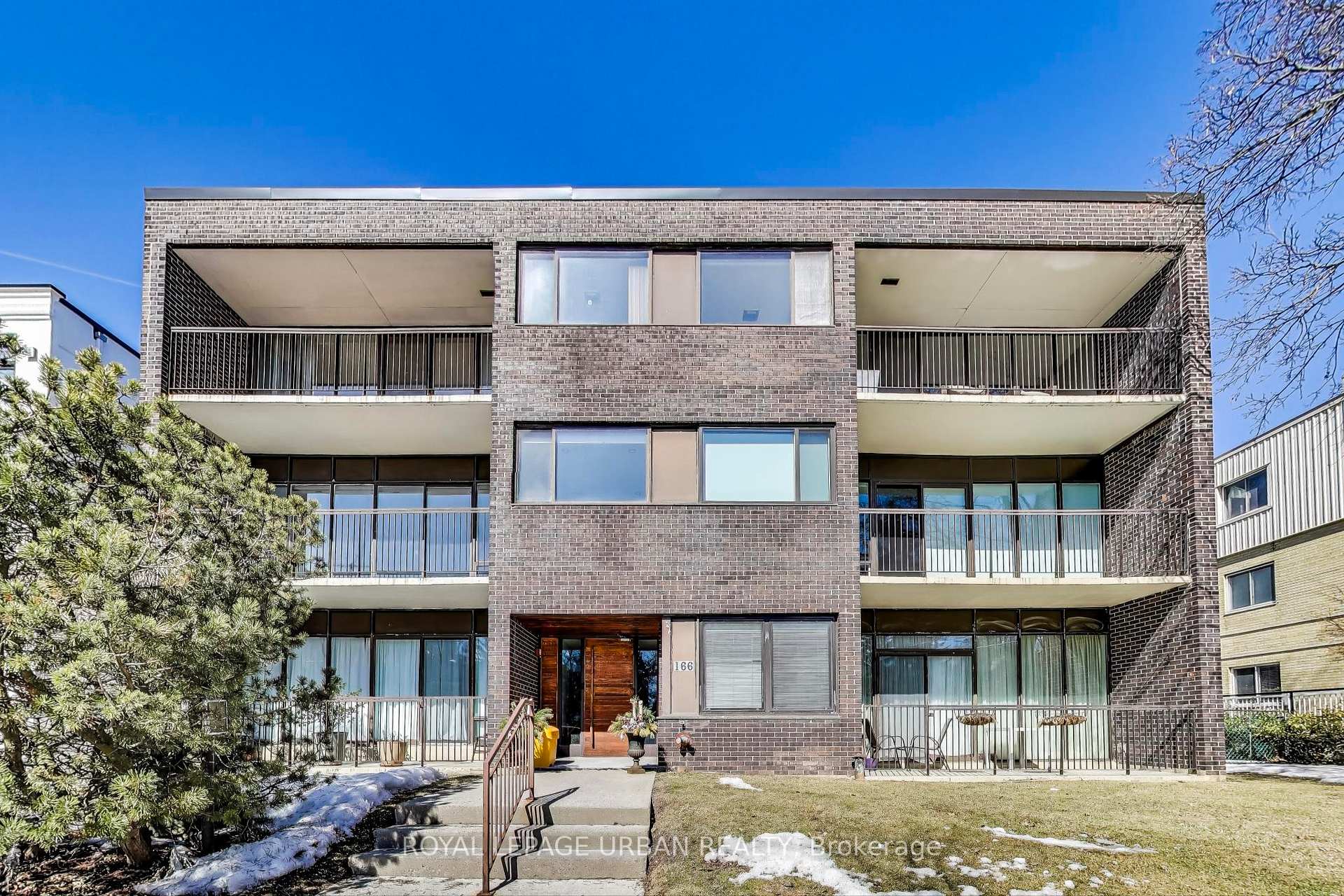 Front of Unit 7, 166 Sherwood Avenue