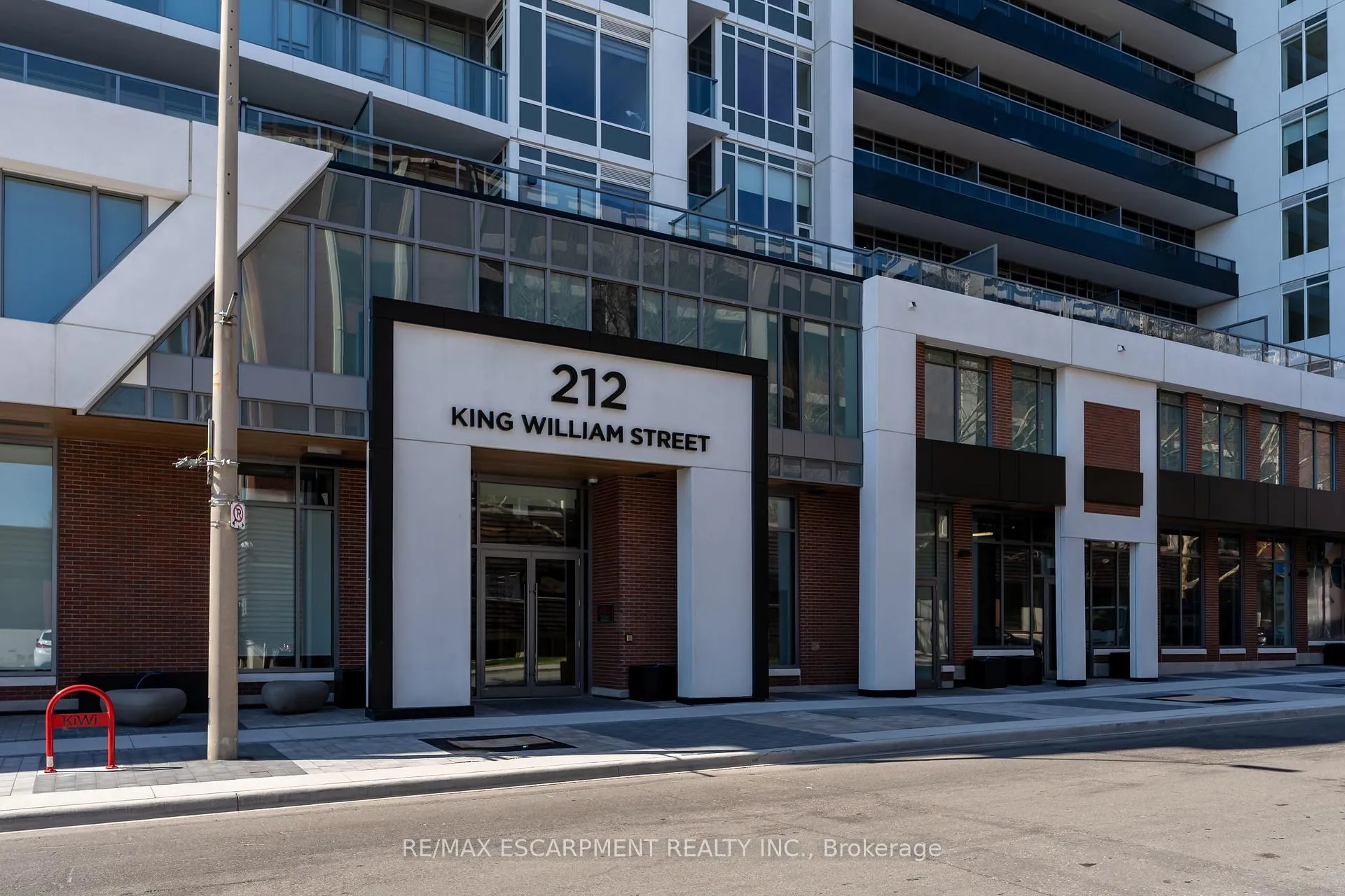 Front of Unit 619, 212 King William Street