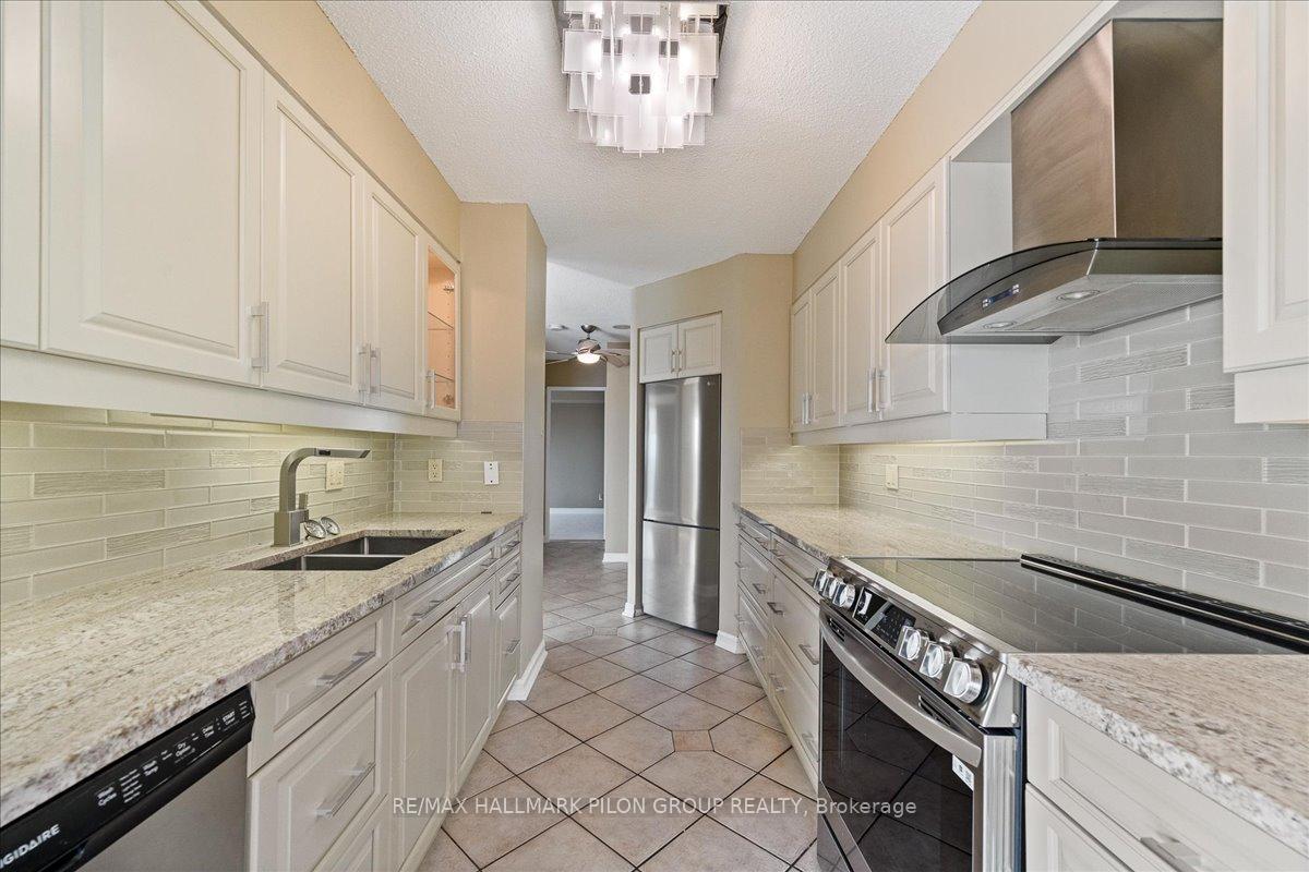 Photo 4 of Unit 1105, 545 St Laurent Boulevard, Ottawa, Viscount Alexander Park — HOMEH