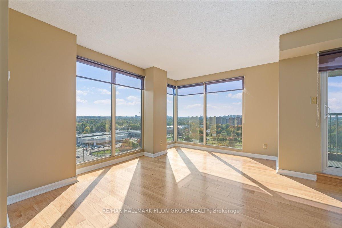 Photo 8 of Unit 1105, 545 St Laurent Boulevard, Ottawa, Viscount Alexander Park — HOMEH