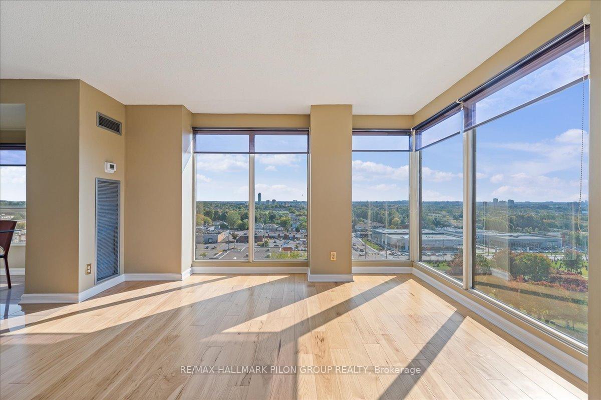 Photo 9 of Unit 1105, 545 St Laurent Boulevard, Ottawa, Viscount Alexander Park — HOMEH