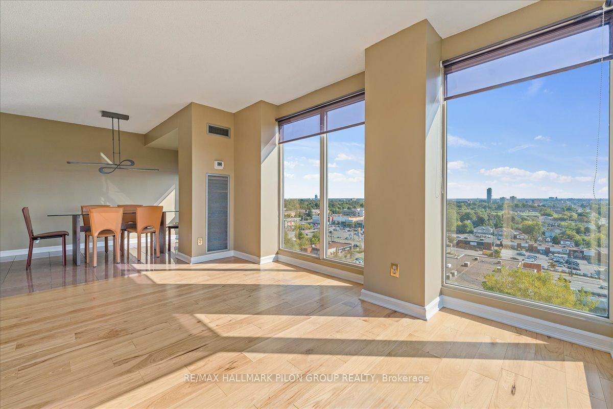 Photo 10 of Unit 1105, 545 St Laurent Boulevard, Ottawa, Viscount Alexander Park — HOMEH