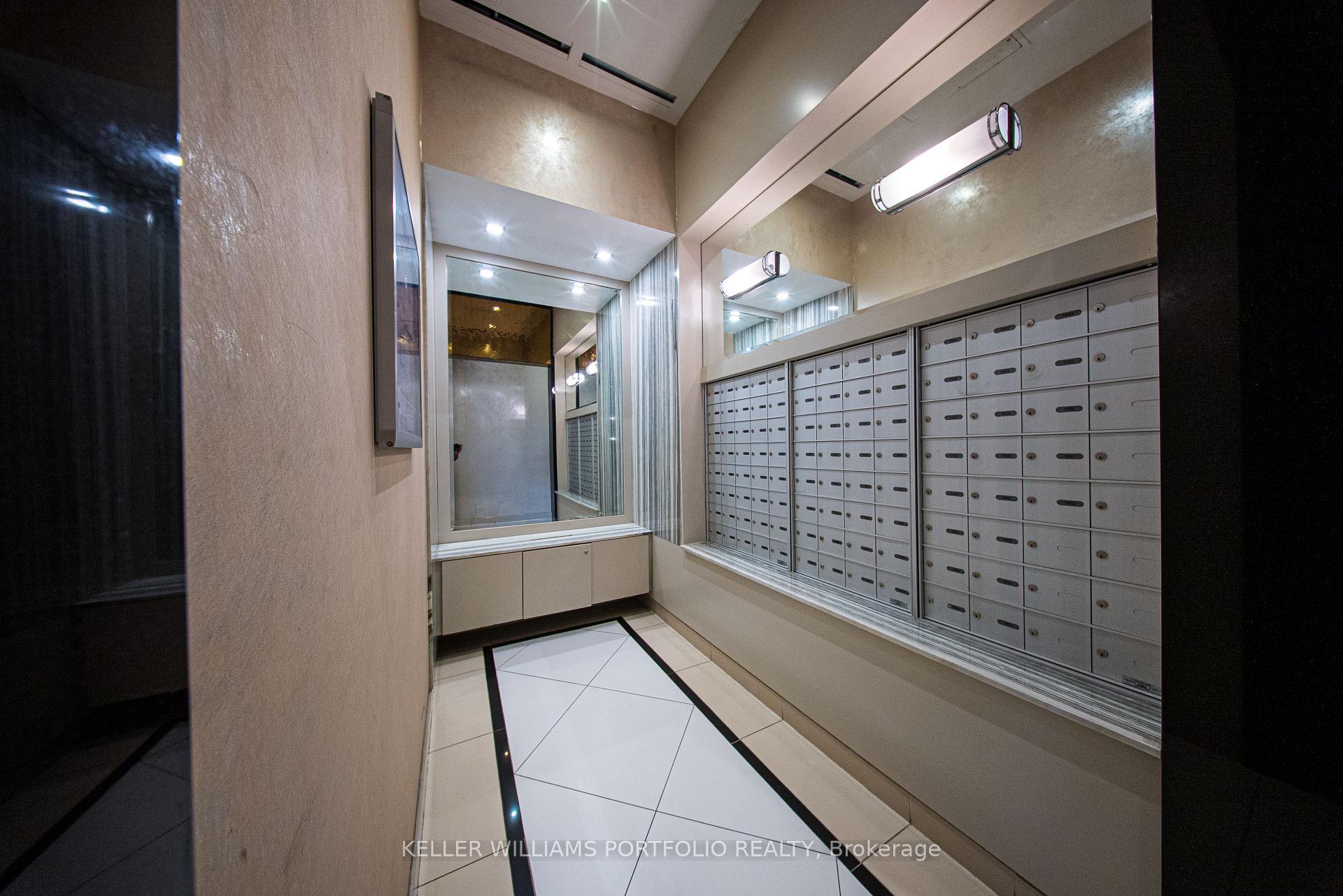 Photo 4 of Unit 1101, 1486 Bathurst Street, Toronto, Humewood-Cedarvale — HOMEH