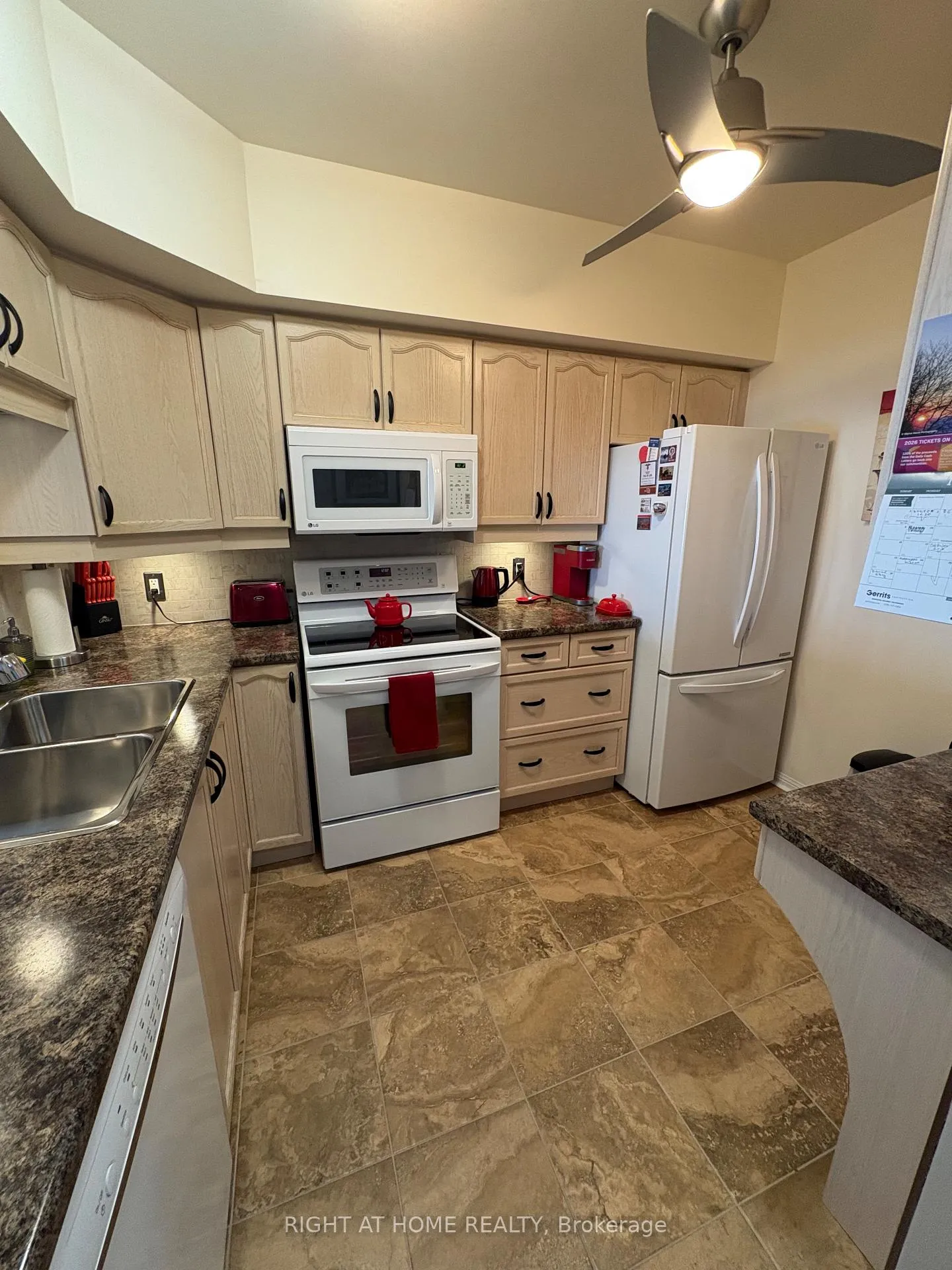 Photo 34 of Unit 402, 94 Dean Avenue, Barrie, Painswick South — HOMEH