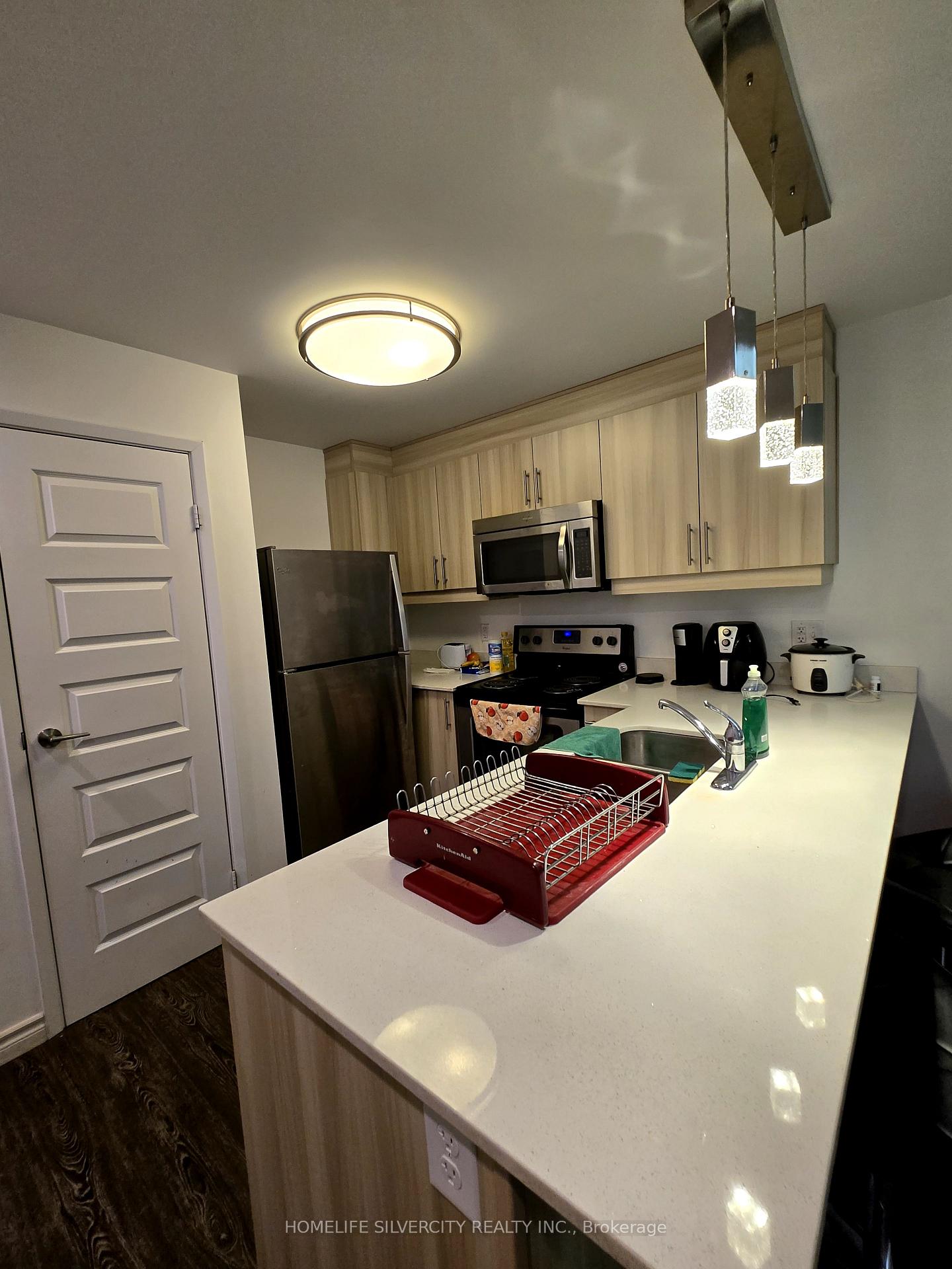 Photo 2 of Unit 905, 158 King Street N, Waterloo, Beechwood/University — HOMEH