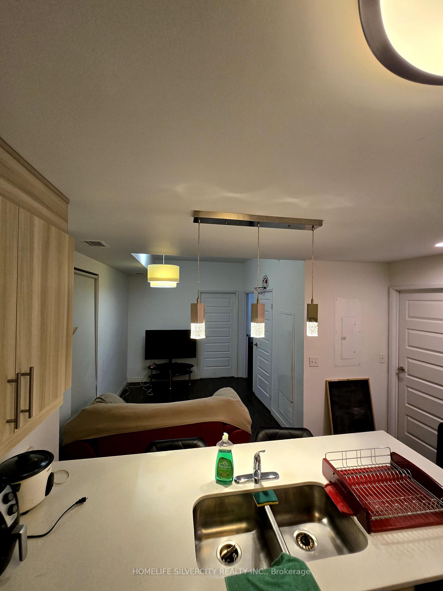 Photo 5 of Unit 905, 158 King Street N, Waterloo, Beechwood/University — HOMEH