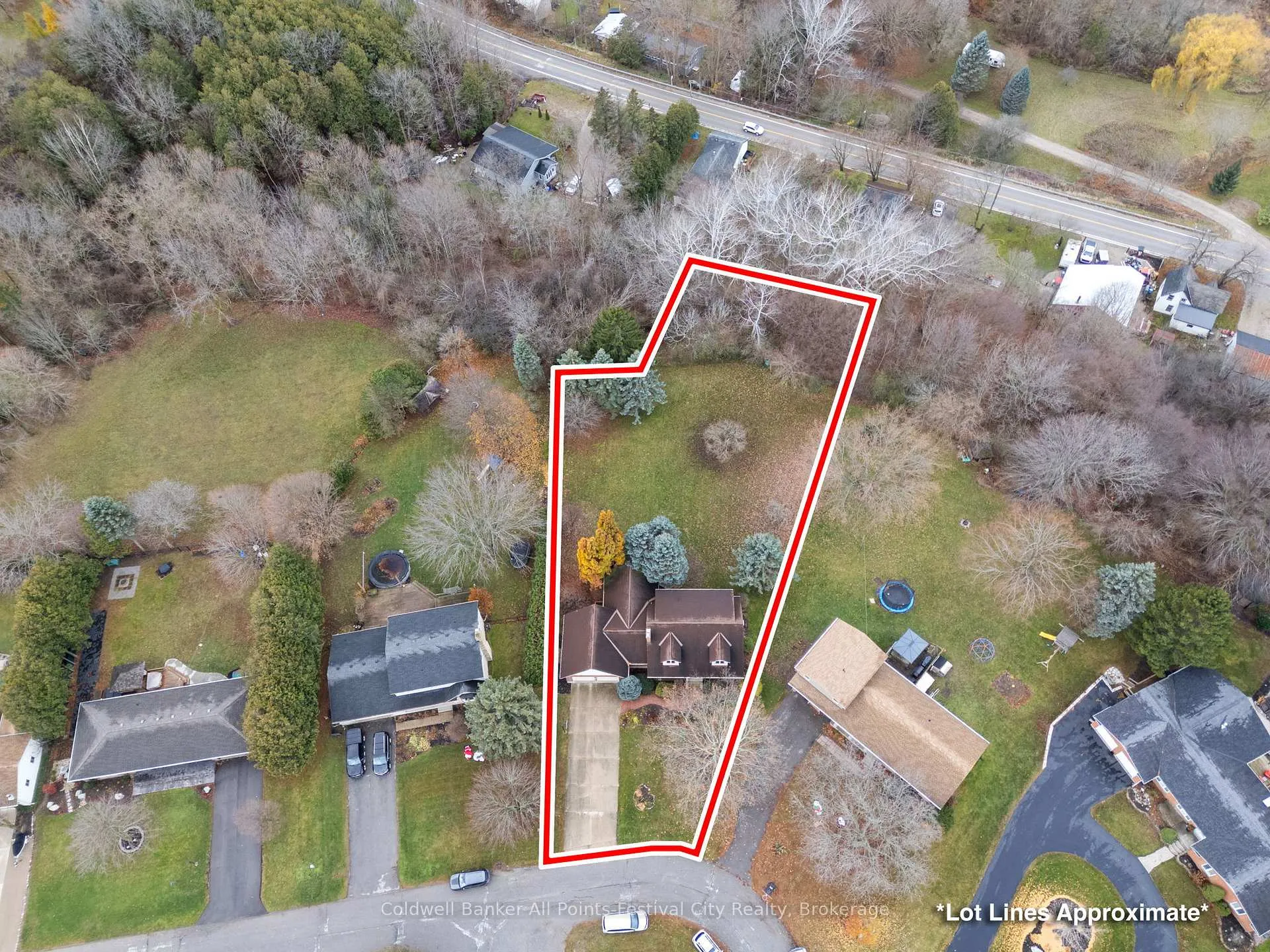 Photo 3 of 81287 Colborne Place, Goderich, Goderich (Town) — HOMEH