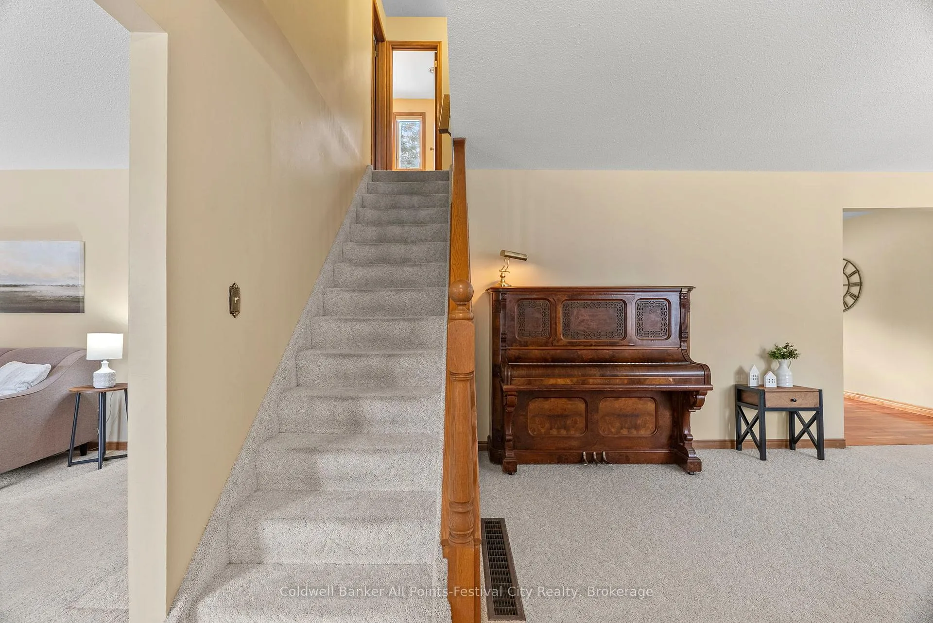 Photo 6 of 81287 Colborne Place, Goderich, Goderich (Town) — HOMEH