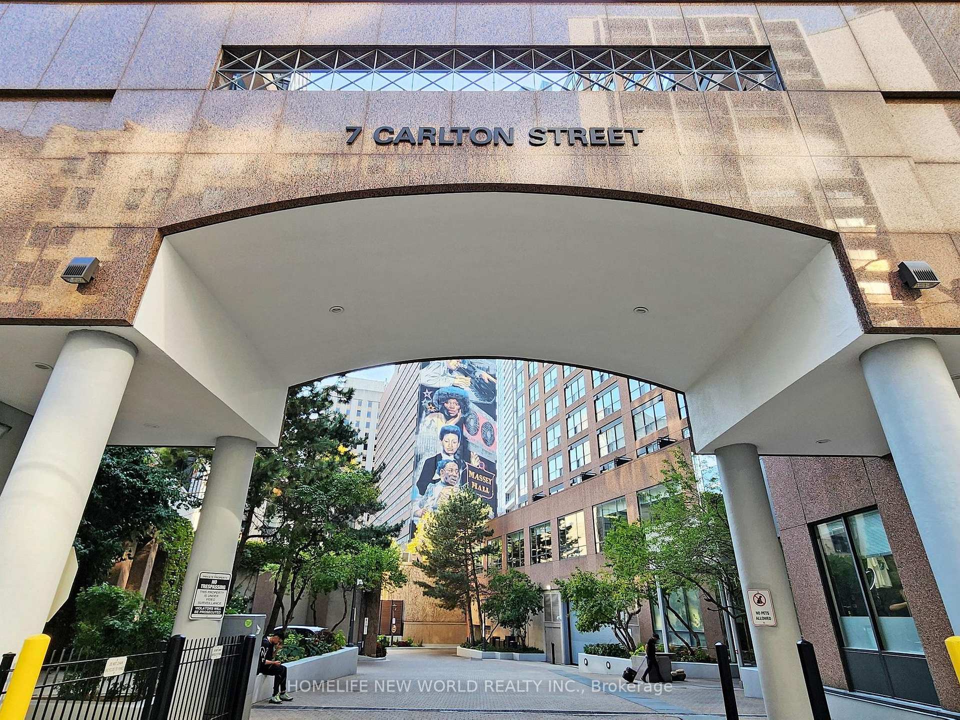 Photo 2 of Unit 1206, 7 Carlton Street, Toronto, Church-Yonge Corridor — HOMEH
