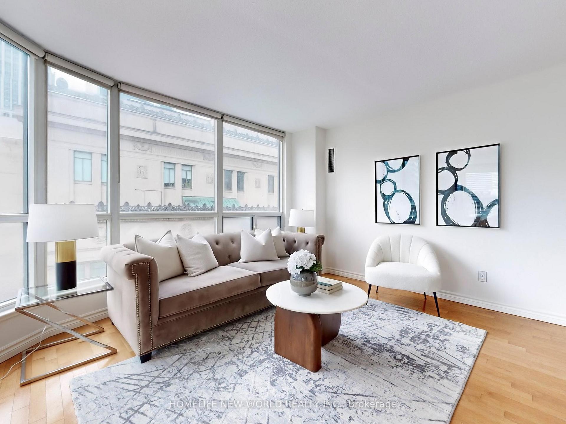 Photo 4 of Unit 1206, 7 Carlton Street, Toronto, Church-Yonge Corridor — HOMEH