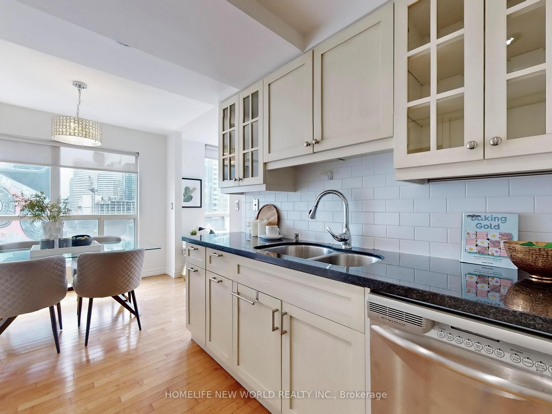 Photo 11 of Unit 1206, 7 Carlton Street, Toronto, Church-Yonge Corridor — HOMEH
