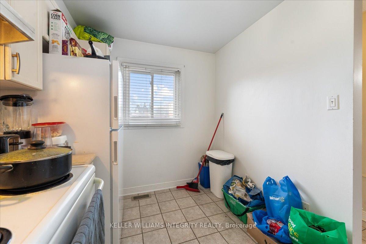 Photo 6 of 1798 Stonehenge Crescent, Ottawa, Pineview — HOMEH