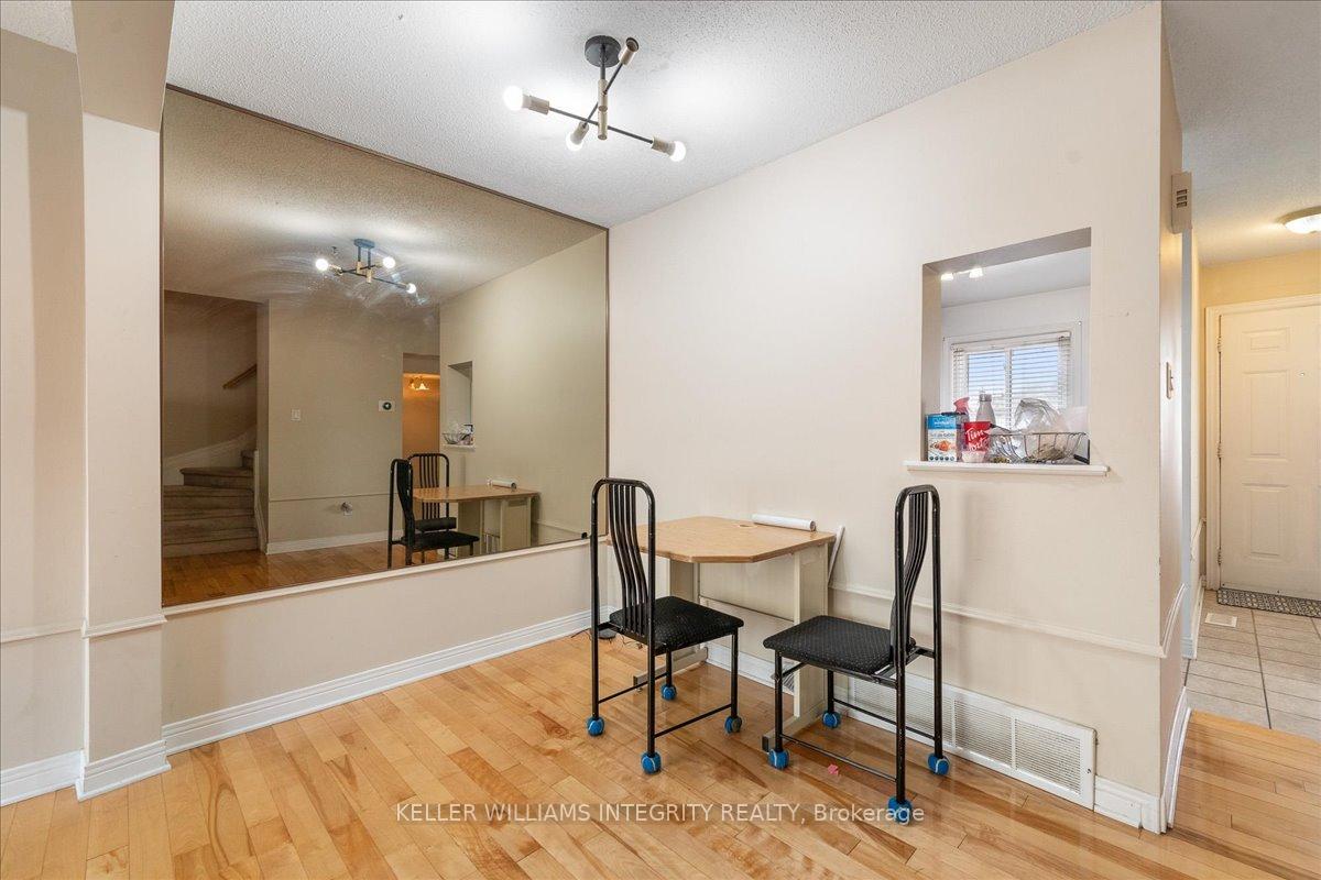 Photo 9 of 1798 Stonehenge Crescent, Ottawa, Pineview — HOMEH