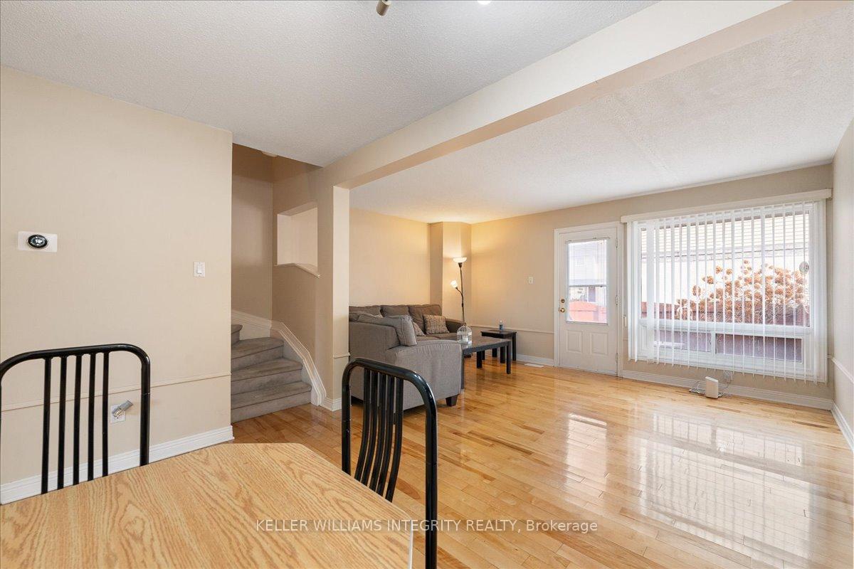 Photo 12 of 1798 Stonehenge Crescent, Ottawa, Pineview — HOMEH