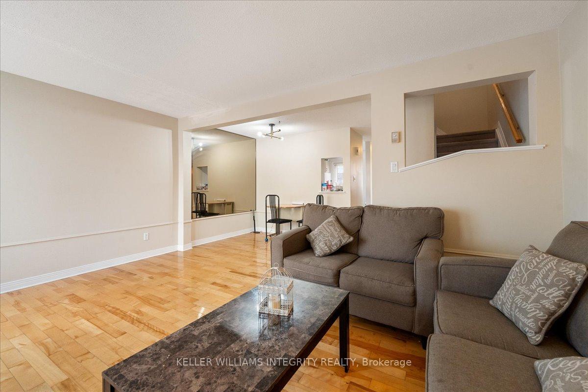 Photo 16 of 1798 Stonehenge Crescent, Ottawa, Pineview — HOMEH