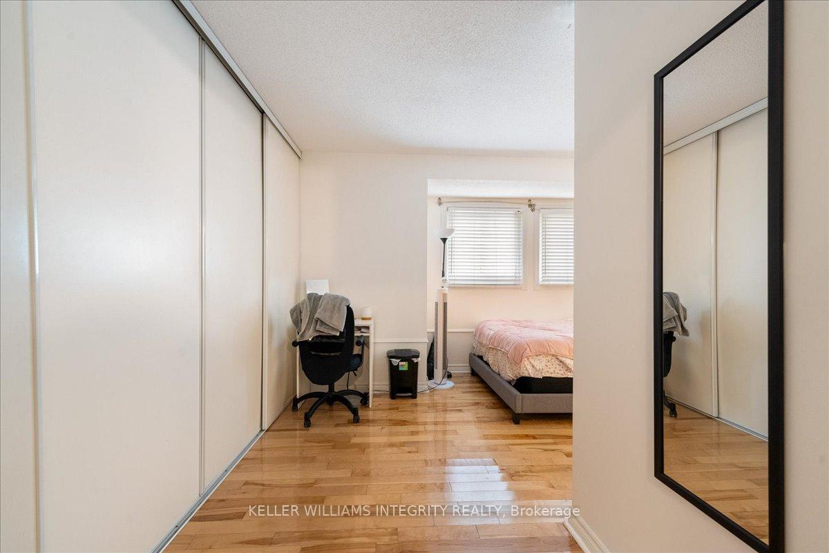 Photo 18 of 1798 Stonehenge Crescent, Ottawa, Pineview — HOMEH