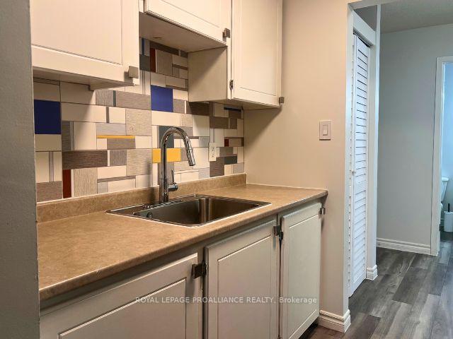 Photo 4 of Unit 202, 25 College Street E, Belleville, Belleville Ward — HOMEH