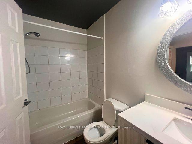 Photo 6 of Unit 202, 25 College Street E, Belleville, Belleville Ward — HOMEH