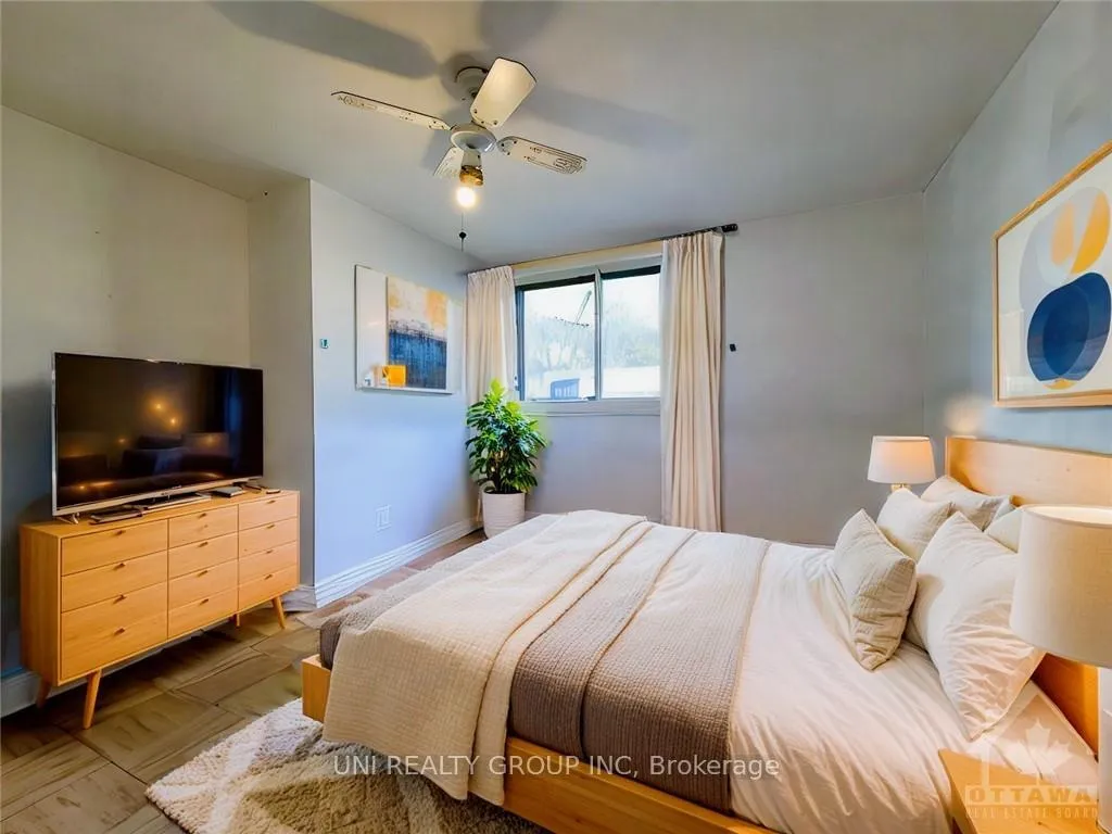 Photo 12 of Unit D, 1468 Heatherington Road, Ottawa, Heron Gate/Industrial Park — HOMEH